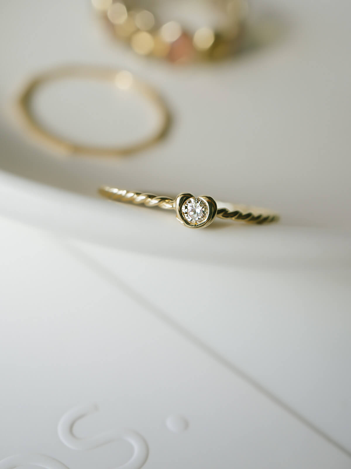 秋 ジュエリー レディース コーデ 服 ネイル 20代 30代 40代 50代 ファッション 秋冬 トレンド