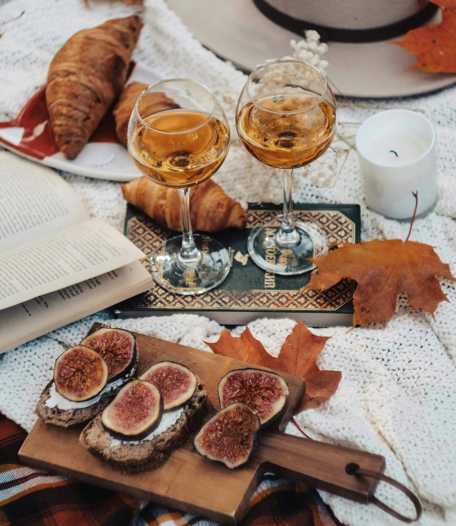 秋 ジュエリー レディース コーデ 服 ネイル 20代 30代 40代 50代 ファッション 秋冬 トレンド