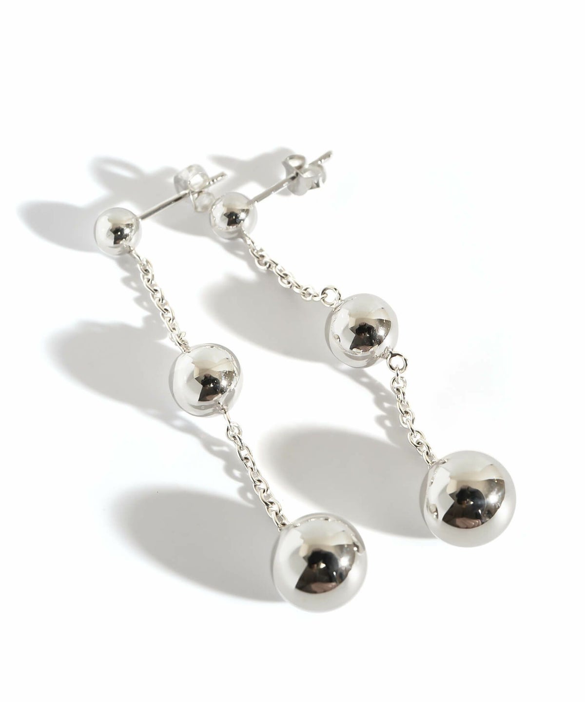 揺れる ピアス 金属アレルギー対応 かわいい シルバー ゴールド 18K仕上げ 【BAO バオ】 大きめ 大ぶり ボール チェーン ピアス シルバー925 両耳用 チェーンピアス ピアス カジュアル フォーマル おしゃれ