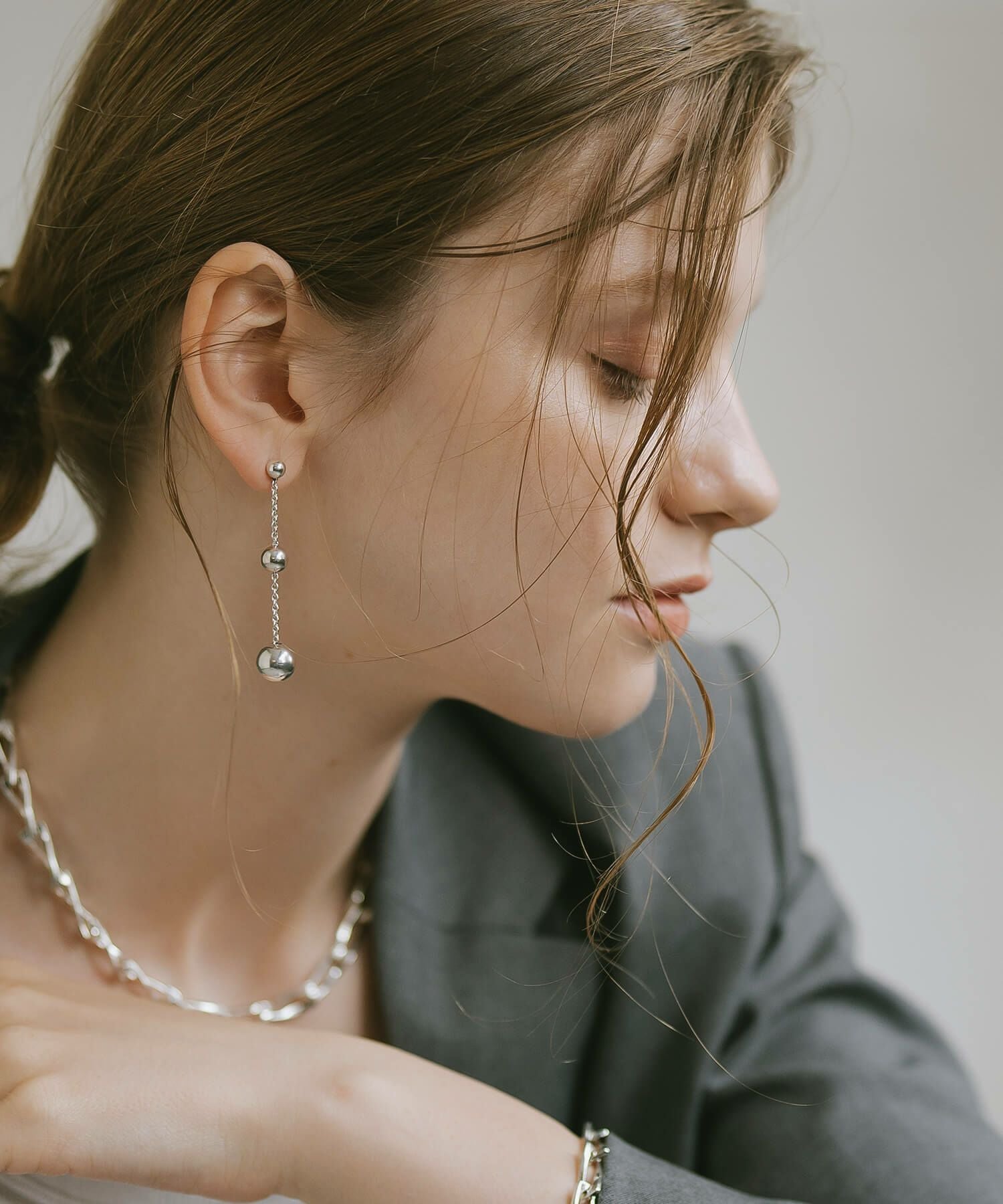 揺れる ピアス 金属アレルギー対応 かわいい シルバー ゴールド 18K