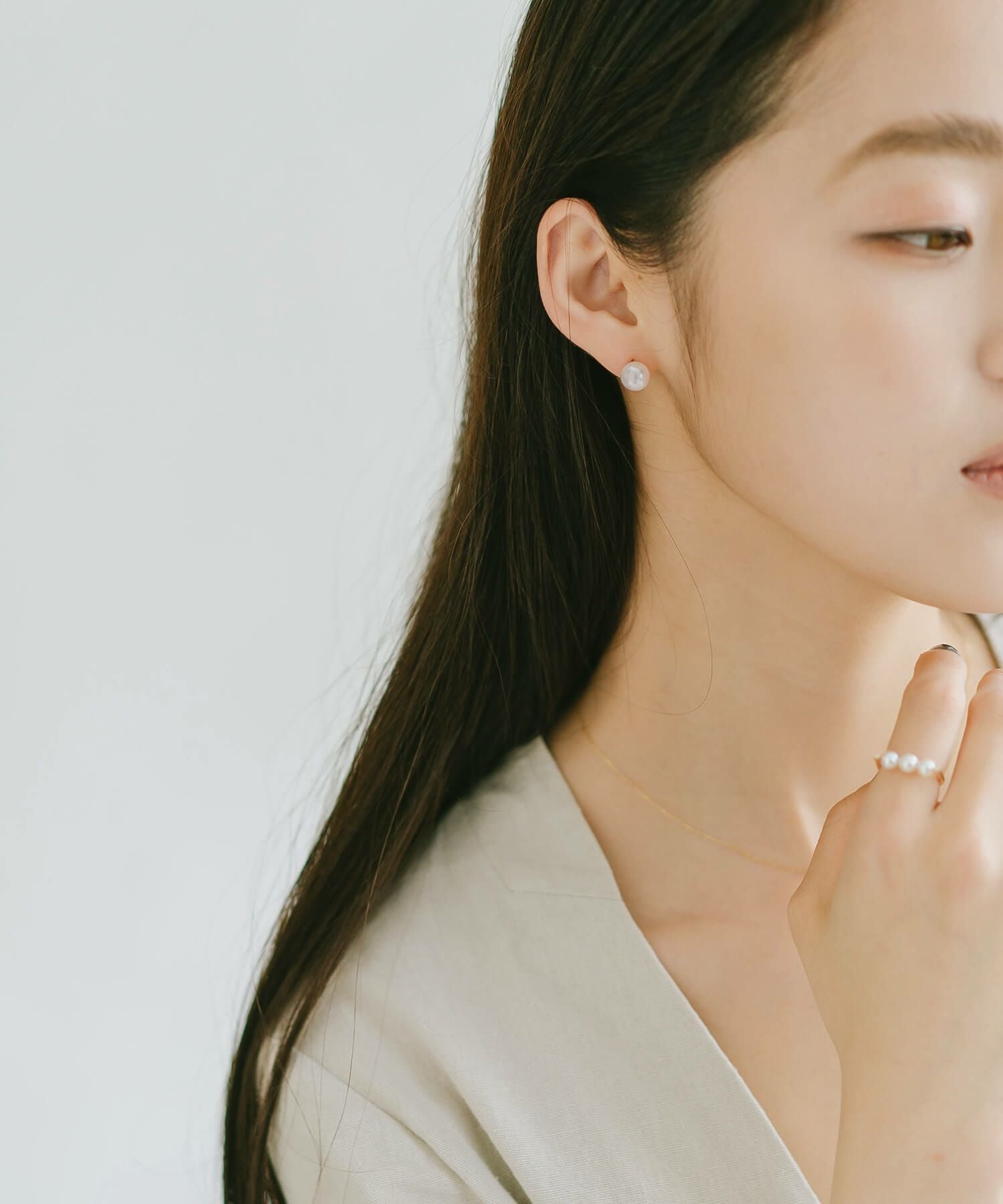 K18 8.5mm-9mm High Quality Akoya Pearl Stud Earrings -デオラ