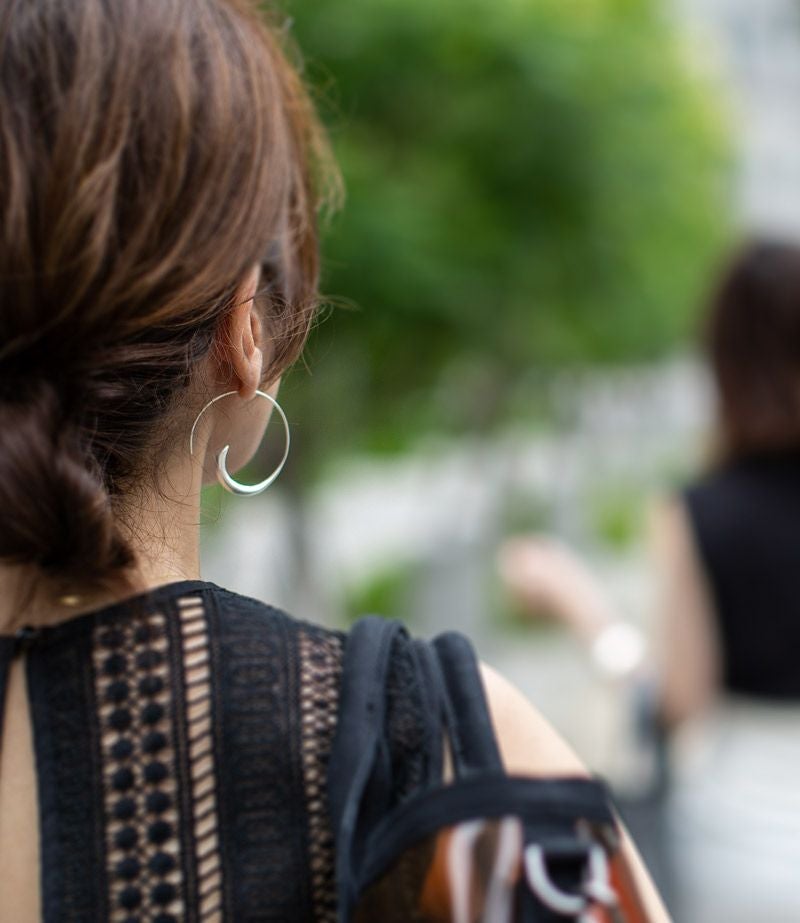 大ぶり 金属アレルギー 安心 シルバー925 ピアス ゴールド ピアス フープ 大ぶり ピアス シンプル レディース 18k仕上げ ピアス 揺れる 派手 個性 レトロ 大人 可愛い ピアス カジュアル フォーマル フックピアス 大人 可愛い おしゃれ