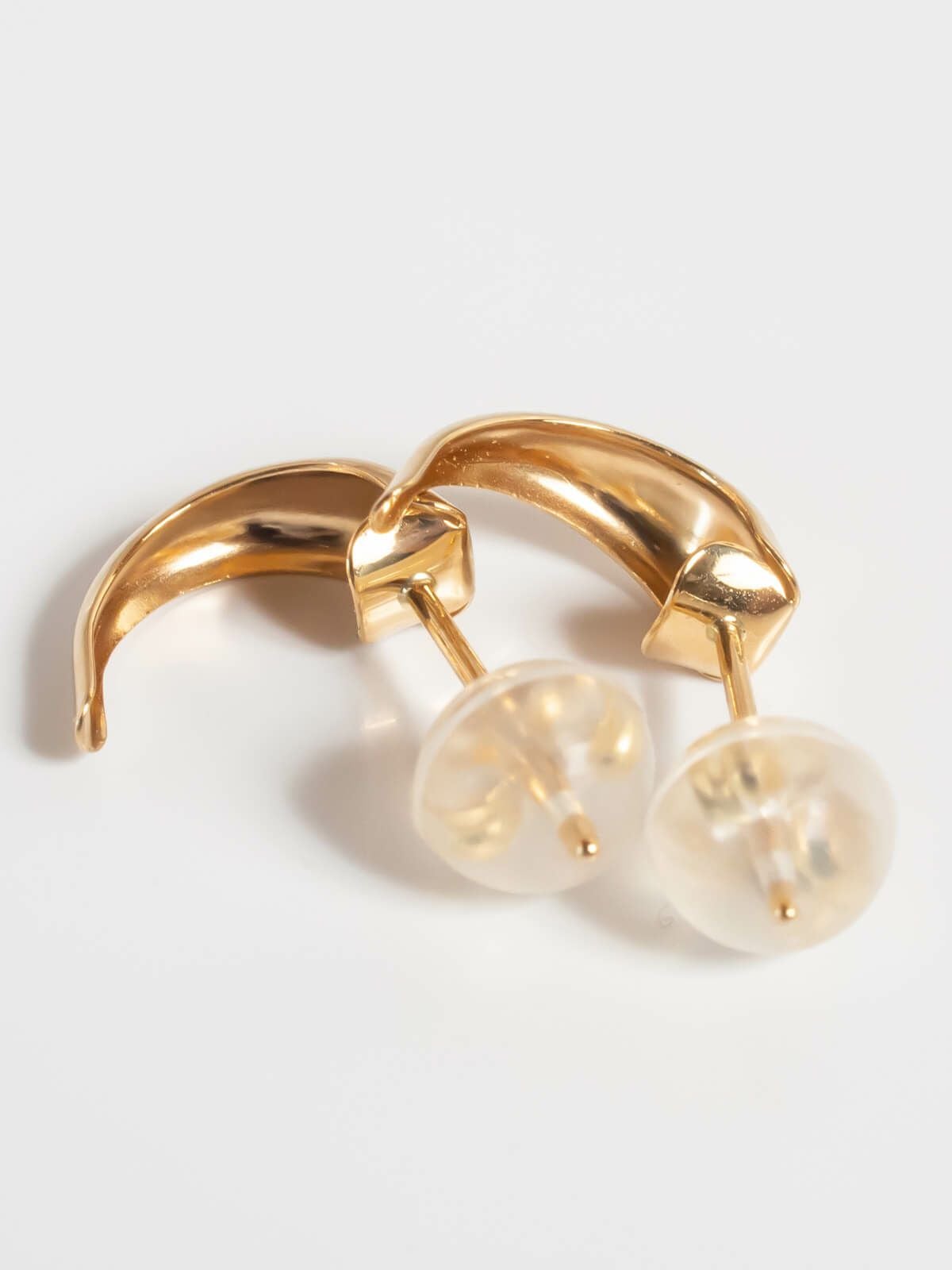 18k ピアス  三日月 ピアス 18金 つけっぱなし 国内甲府ブランド k18 18金 つけっぱなしピアス レディース ジュエリー ブランド アクセサリー プレゼント 小さめ