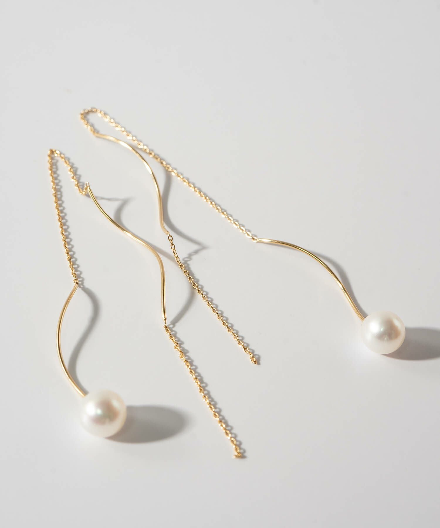 Felicia 925ゴールドダイヤモンド風ロングピアスK18金「新品近い」 K18 Wavy Long Earrings ORNE WAVE -オルヌウェーブ- | Ops.(オプス