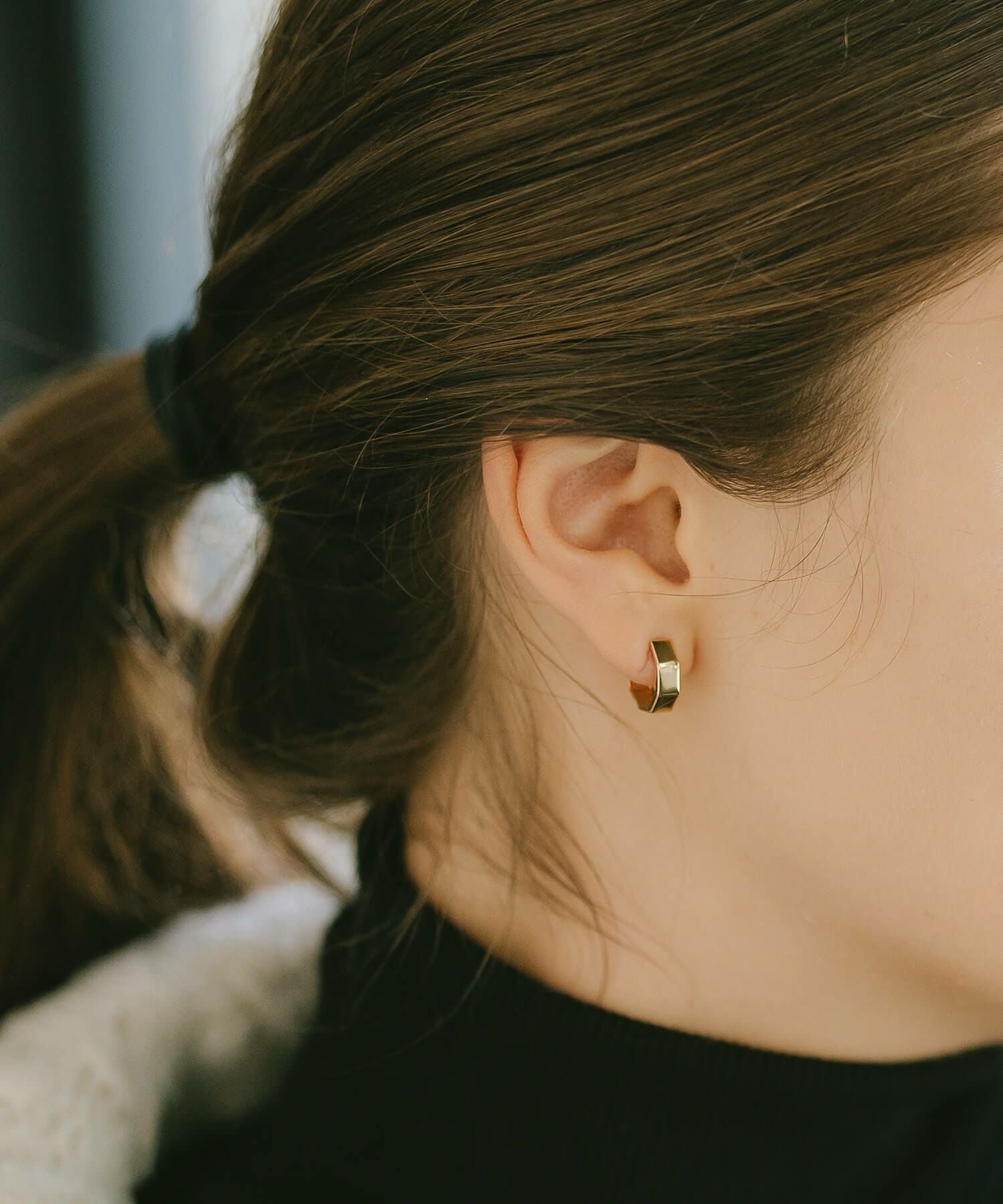 K18 Huggie Hoop Earrings SOLUA -ソルア- | Ops.(オプス)公式ストア