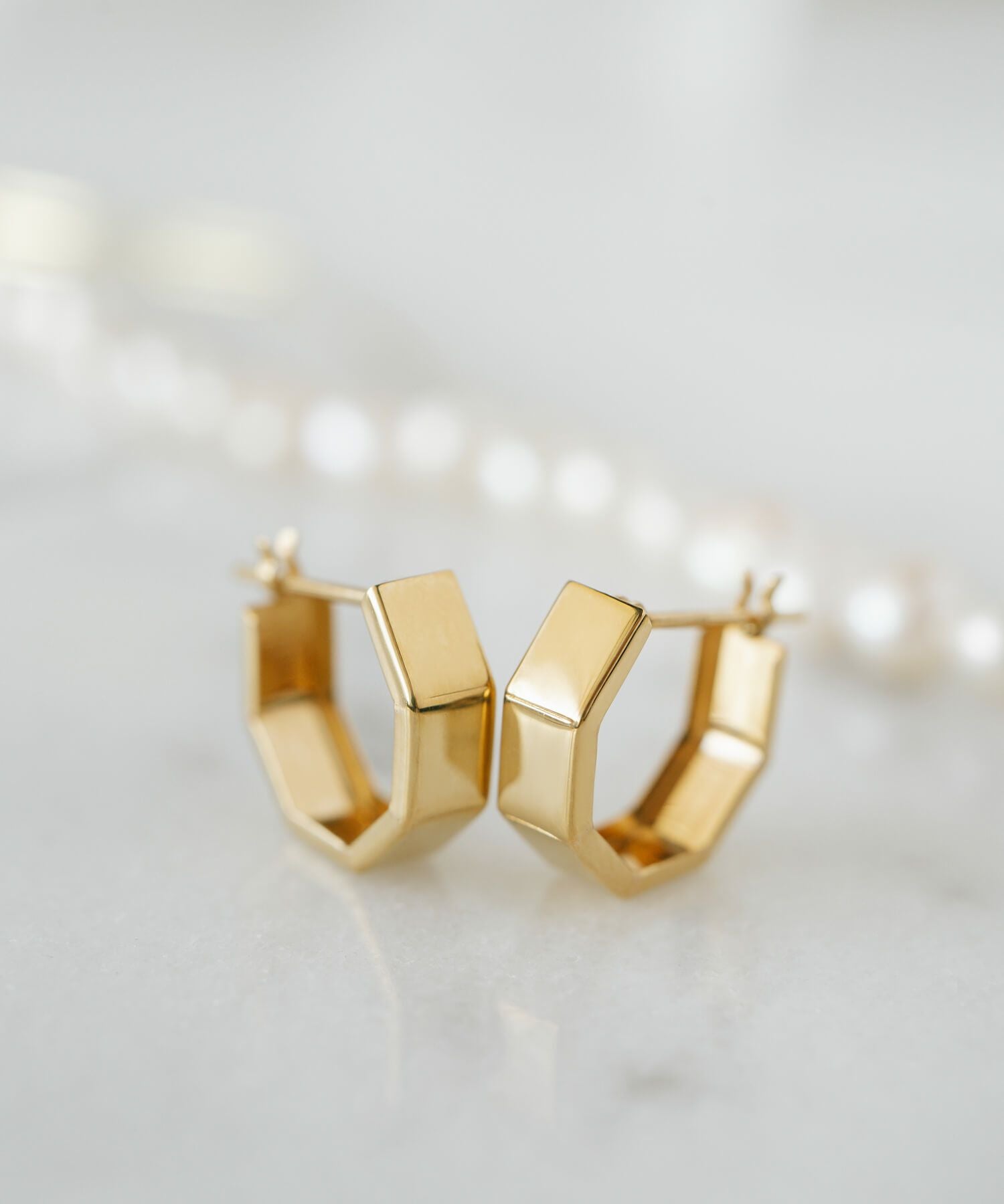 K18 Huggie Hoop Earrings SOLUA -ソルア- | Ops.(オプス)公式ストア