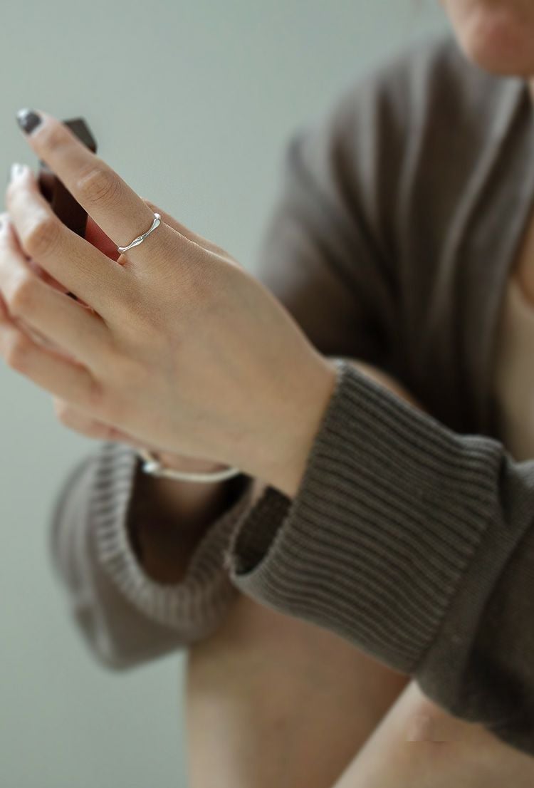 Silver925 Thin Line Wave Ring ARVINE -アルヴィネ- | Ops.(オプス