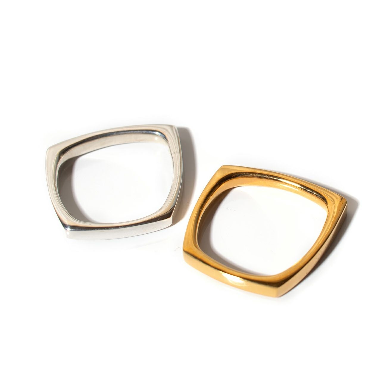 Silver925 Curvy Square Ring EOLOU -イオル- | Ops.(オプス)公式ストア Silver925 Curvy Square Ring EOLOU -イオル- | Ops.(オプス)公式ストア