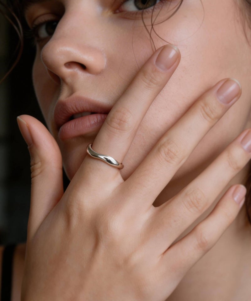 金属アレルギー 安心 シルバー925 リング シンプル 【LOROC ロロック】 シルバー ゴールド リング シルバーリング ゴールドリング 太め レディース 中指 人差し指 指輪 おしゃれ 18金 リング ゴールド 指輪 ジュエリー アクセサリー ウェーブ 波 指輪 重ね付け