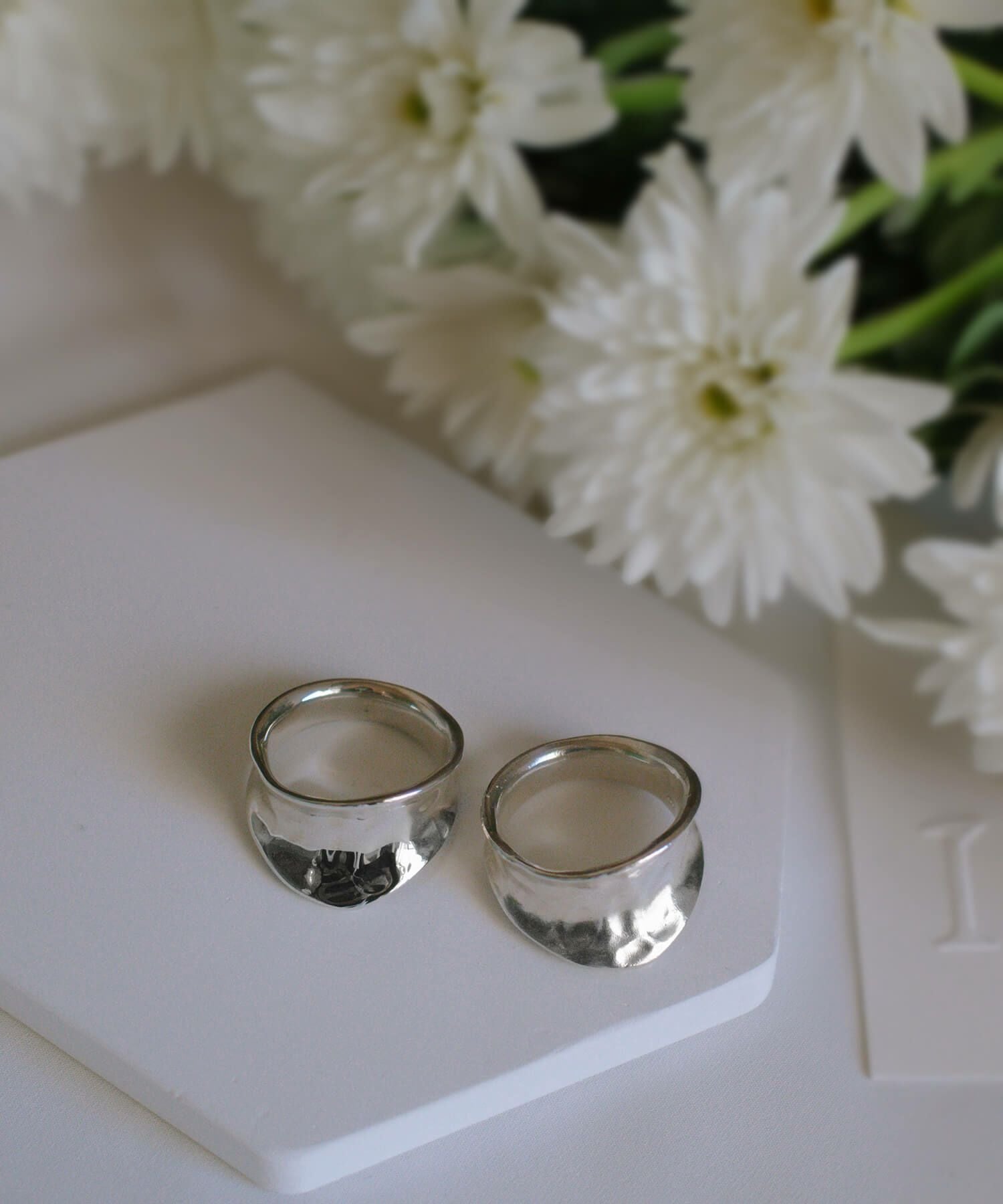Silver925 Hammerd Wide Ring MOONU -モーヌ- | Ops.(オプス)公式ストア