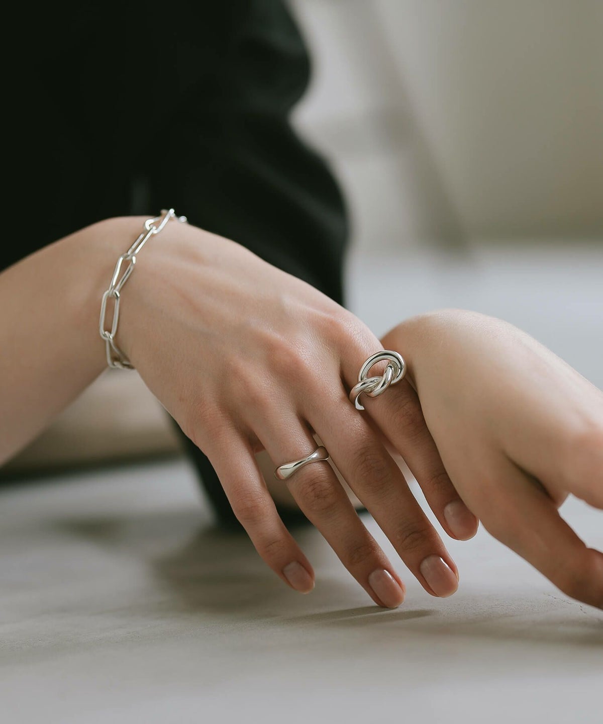 金属アレルギー 安心 シルバー925 リング シンプル 【obliga オブリガ リング】 ノットリング シルバー ゴールド リング シルバーリング ゴールドリング 華奢 レディース 人差し指 指輪 おしゃれ 18金 k18 リング ゴールド 細め 指輪 ジュエリー アクセサリー 結び目