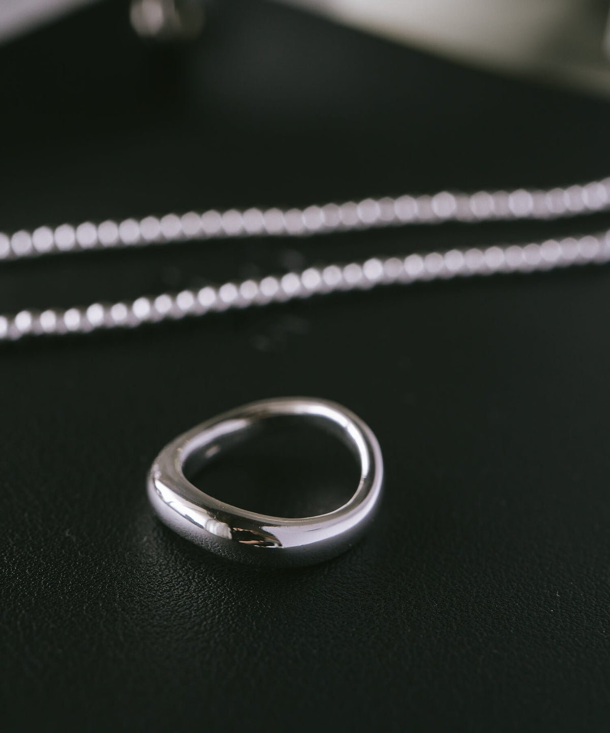 シルバーリング シンプル 【ULUA ウルア】 ウェーブ クラシック バンドリング 人差し指 指輪 レディース silver925 リング 925silver シルバー925 デザインリング カジュアル フォーマル 金属アレルギー 安心 ジュエリー アクセサリー 地金 指輪 重ね付け おしゃれ