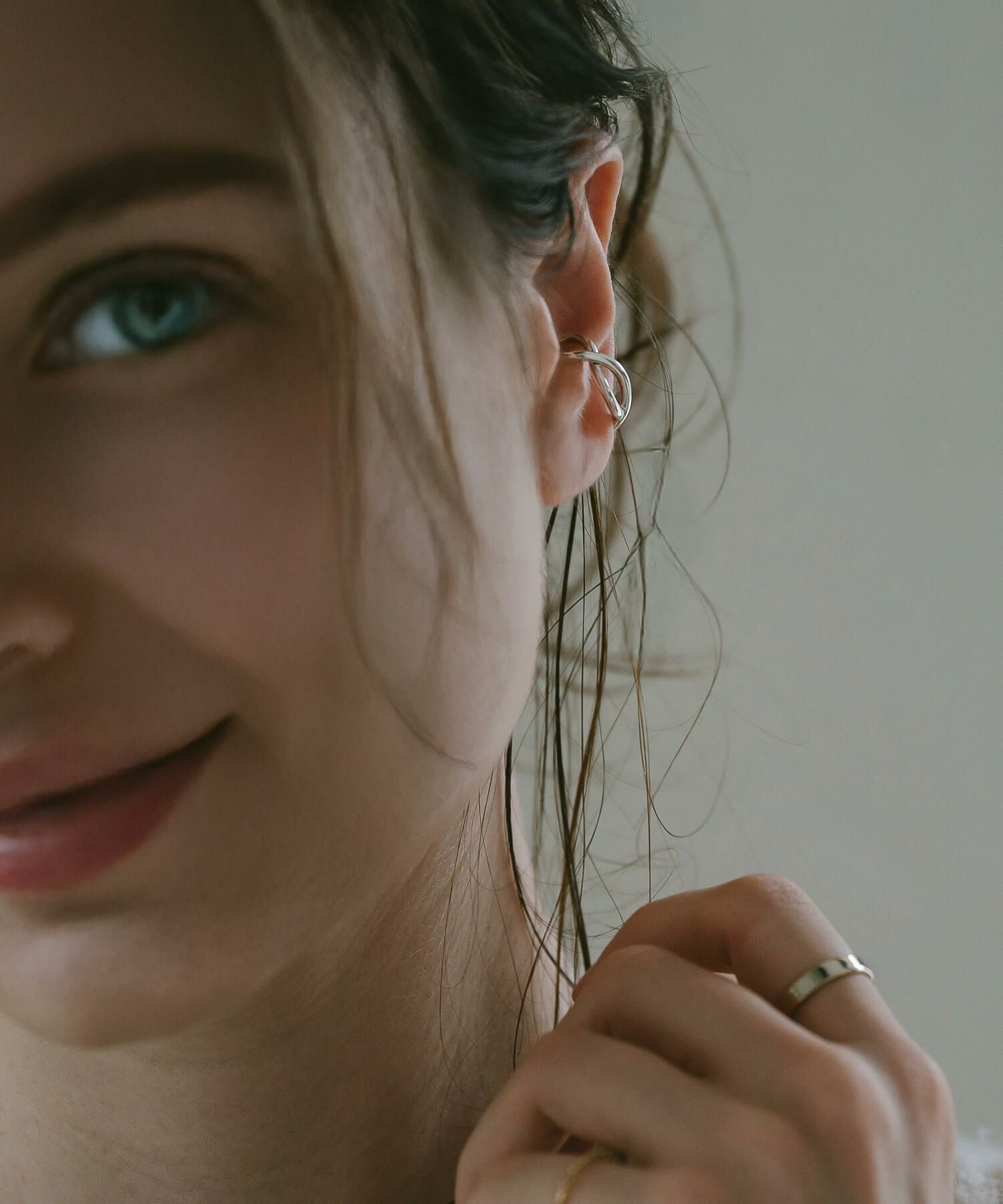 Silver925 Cross Line EarCuff XIRA -エクシラ- | Ops.(オプス)公式ストア