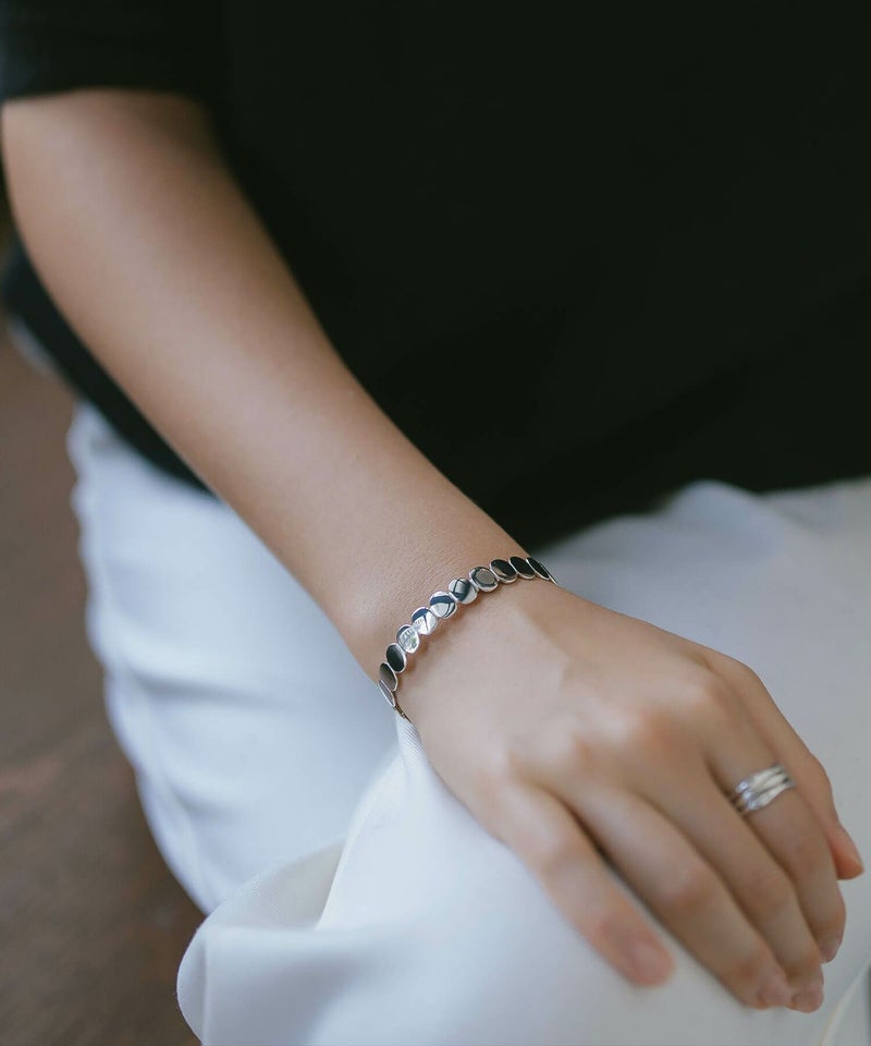 バングル 太め 【HALVA ハルヴァ】 シルバー ジュエリー レディース 太め ワイド ブレスレット シルバー925 SV925 シンプル silver925 ワイドバングル カーブ プレーン カフ 大ぶり 太バングル おしゃれ