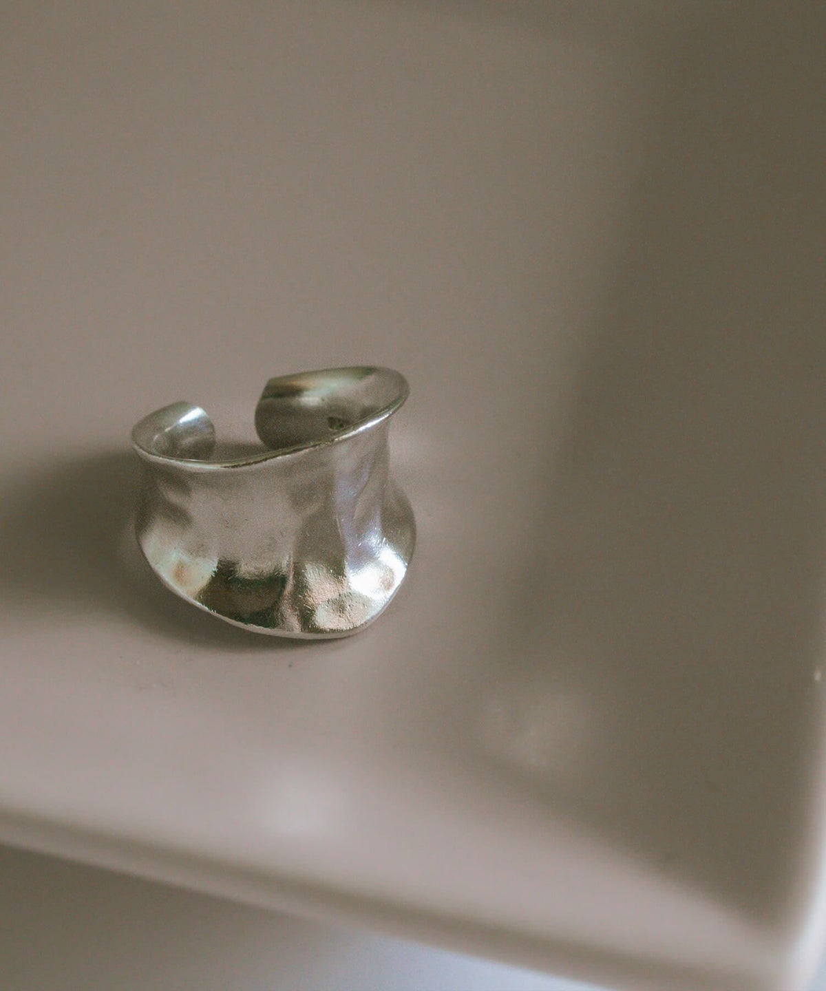 【ドラマ衣装協力】 イヤーカフ シンプル レディース 大ぶり 金属アレルギー対応 【GOLDA ゴルダ】 イヤーカフ シルバー925 リング 指輪 大ぶり レディース ごつめ イヤリング シルバー 大ぶり イヤーカフス イヤカフ ピアリング ノンホールピアス 片耳用 フック ピアス