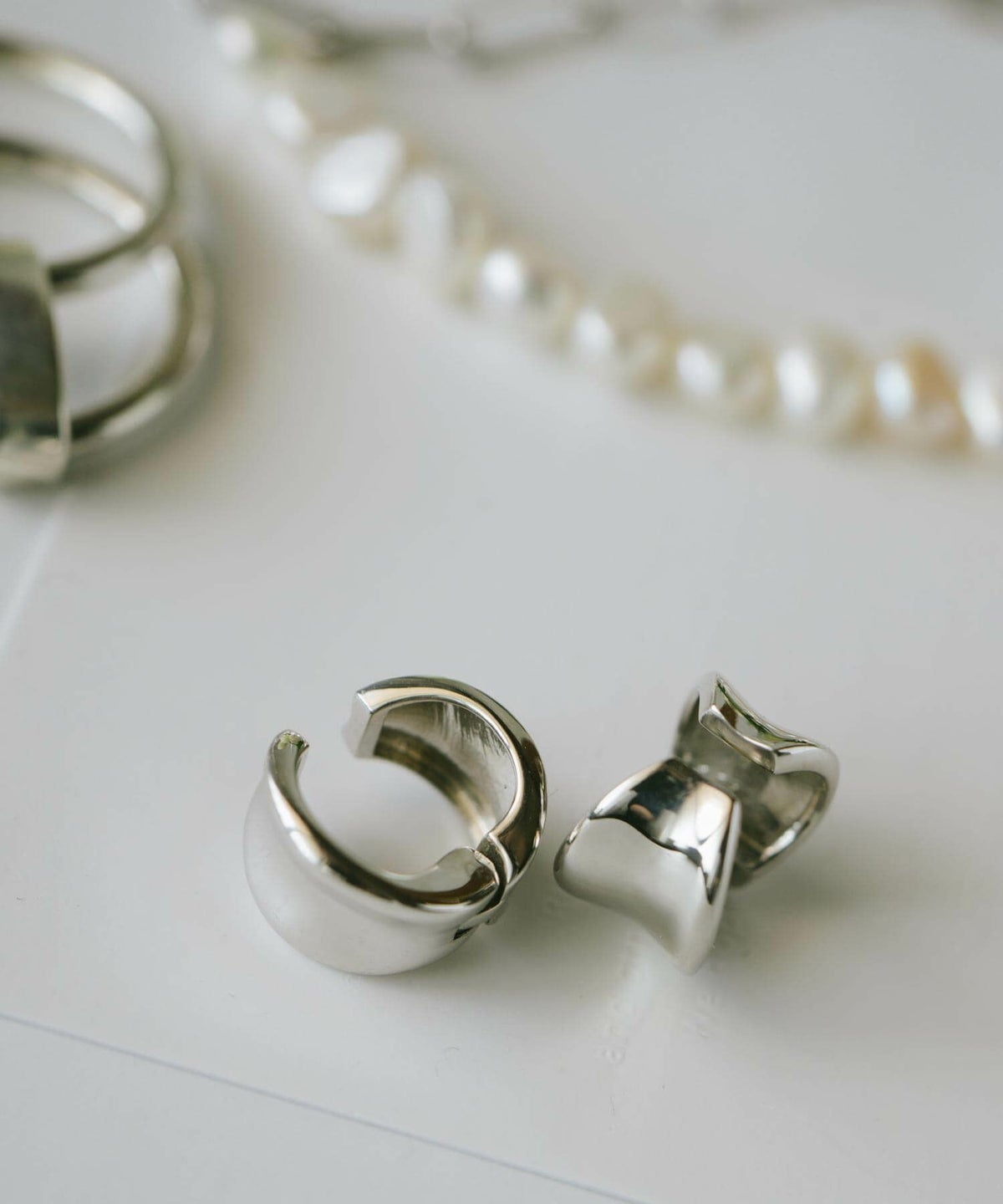 イヤーカフシンプルレディースシルバー925ノンホールピアスピアリング大ぶり【jobahヨバン】18kゴールド仕上げイヤリングSilver925金属アレルギー対応片耳用フックピアスカジュアルフォーマルおしゃれ