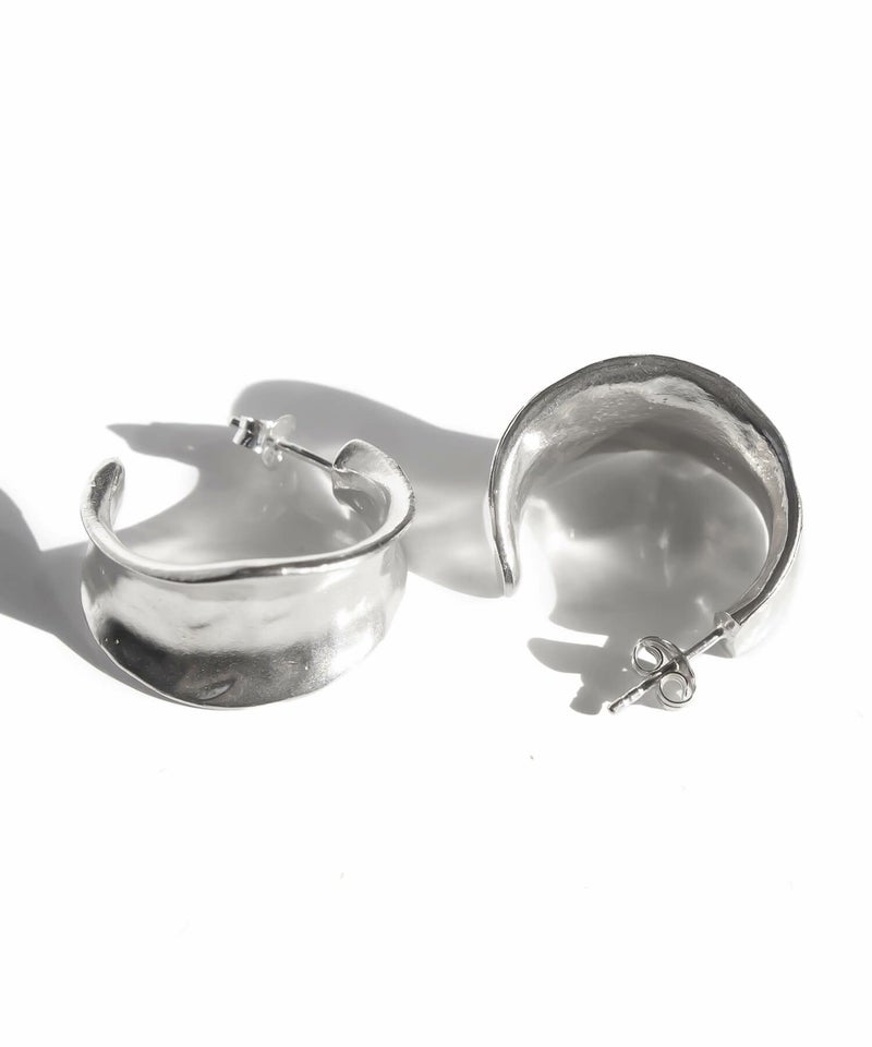 【訳ありアウトレット品】★通常価格→アウトレット価格【雑誌掲載アイテム】シルバー925 大ぶり フープピアス 【CORNETTO コルネ】 変色防止仕上げ 両耳用 silver925 内反り 金属アレルギー 安心 ピアス レディース ジュエリー アクセサリー キャッチピアス おしゃれ