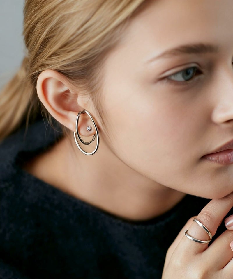 ダイヤモンド一粒ピアスと重ねて。