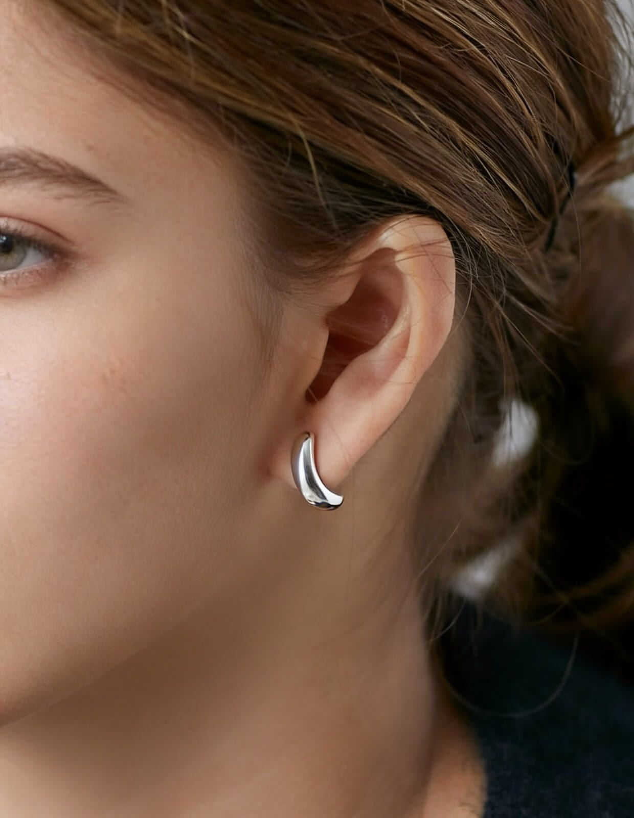 Ops ピアス Chubby Curve Bar Earrings CUULA -キューラ- | Ops.(オプス)公式ストア