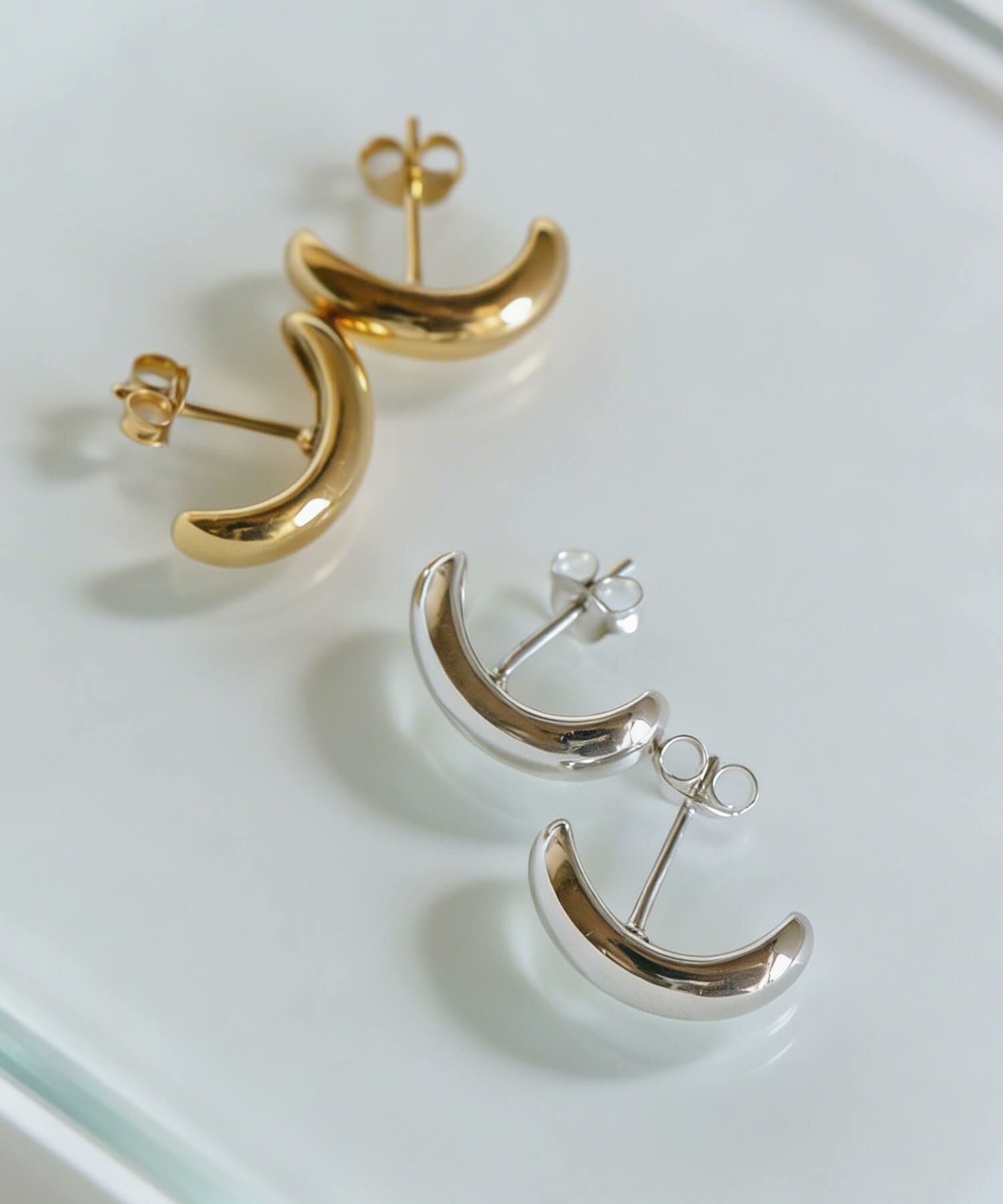 Chubby Curve Bar Earrings CUULA -キューラ- | Ops.(オプス)公式ストア