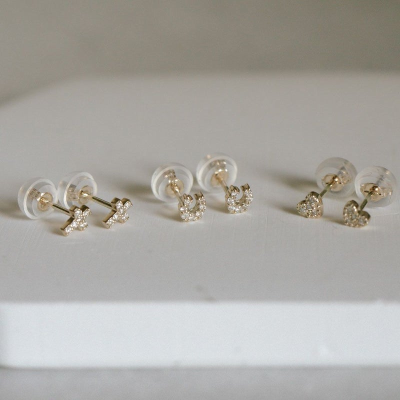 10k ピアス つけっぱなし 小さめ 天然ダイヤ 【MELE メレシリーズ】 ホースシュー クロス レディース ゴールド 10金 金属アレルギー 対応 レディース ジュエリー アクセサリー ピアス キャッチ k10 ダイヤモンドピアス