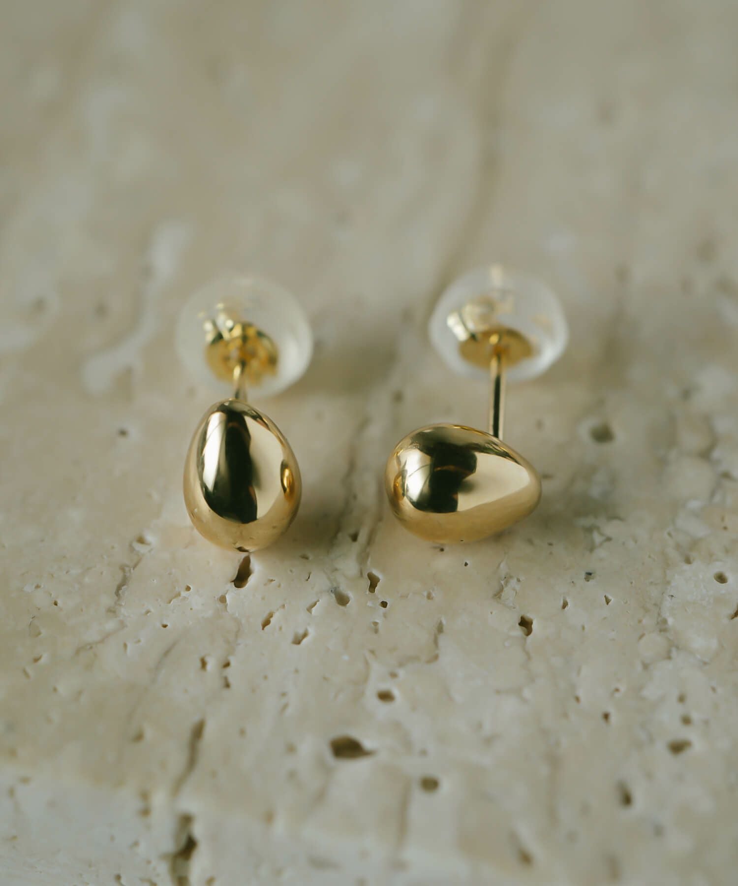 K18 Tiny Studs Earrings MOLLICA GRAND -モリカ グラン- | Ops