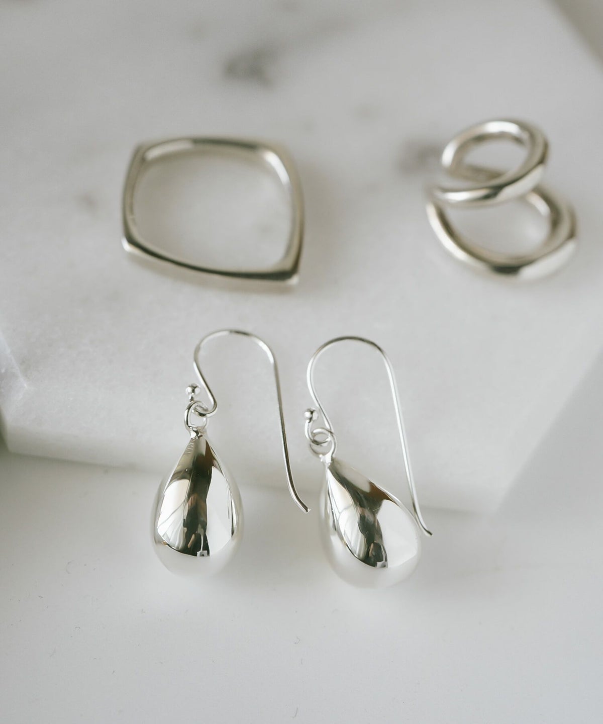 ドロップ ピアス フックピアス 金属アレルギー 18k シンプル 【QUATRA カトラ】 ピアス ティアドロップ シルバー925 大ぶり 大きめ k18 ゴールド仕上げ Silver925 しずく 雫 カジュアル おしゃれ