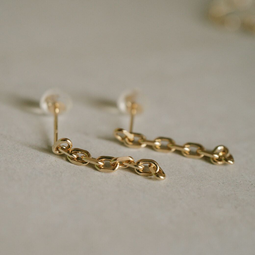 ピアス 金属アレルギー ゴールド 10k 10金 【SILSILA-PE シルシラ】 チェーン ピアス 揺れる スタッドピアス レディース ジュエリー アクセサリー k10 イエローゴールド 細い 極細 華奢 トレンド 上品 流行 スタイリッシュ