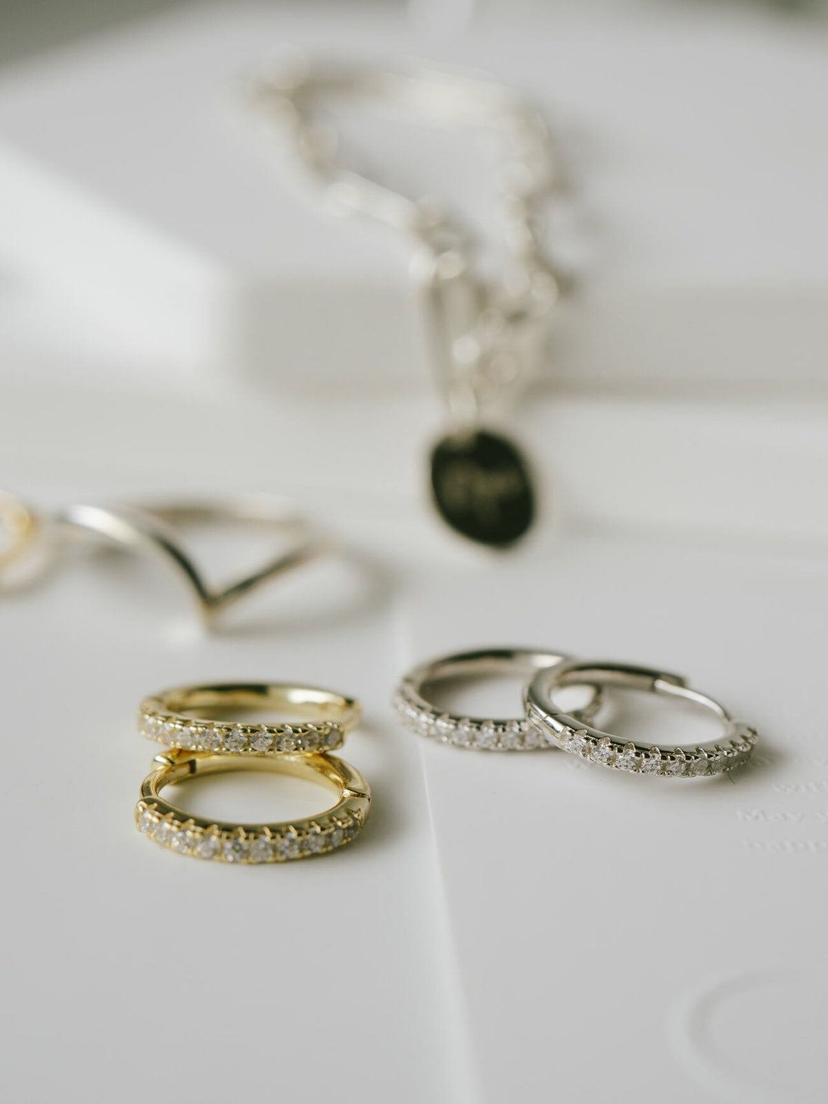 金属アレルギー対応ピアスフープ小さめジルコニア【kyklos-strキクロス・ストレート】中折れ式シルバー925フープピアス18K仕上げシルバーピアスゴールドk18小ぶりピアスSilver92518金ニッケルフリーピアスシンプルレディースキラキラ