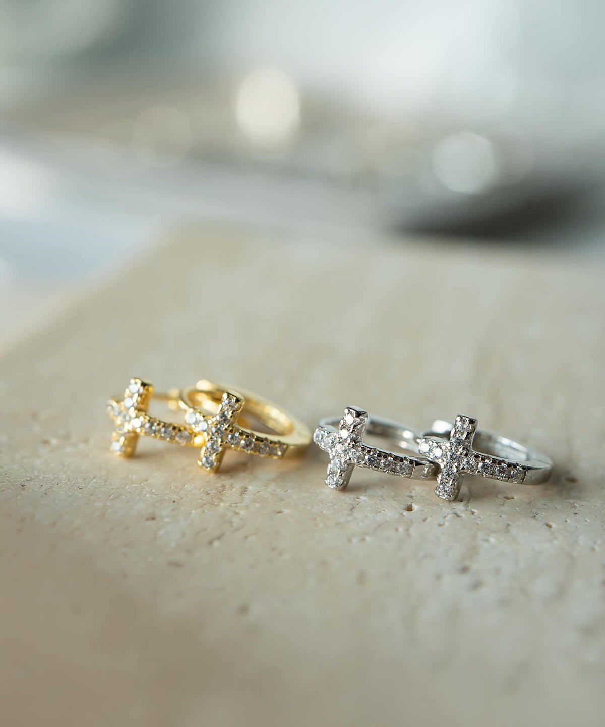 金属アレルギー 対応 ピアス フープ 小さめ ジルコニア 【kyklos-cros キクロス・クロス】 中折れ式 シルバー925 十字架 クロス フープピアス 18K仕上げ シルバー ピアス ゴールド k18 小ぶりピアス Silver925 18金 ニッケルフリー ピアス シンプル レディース キラキラ