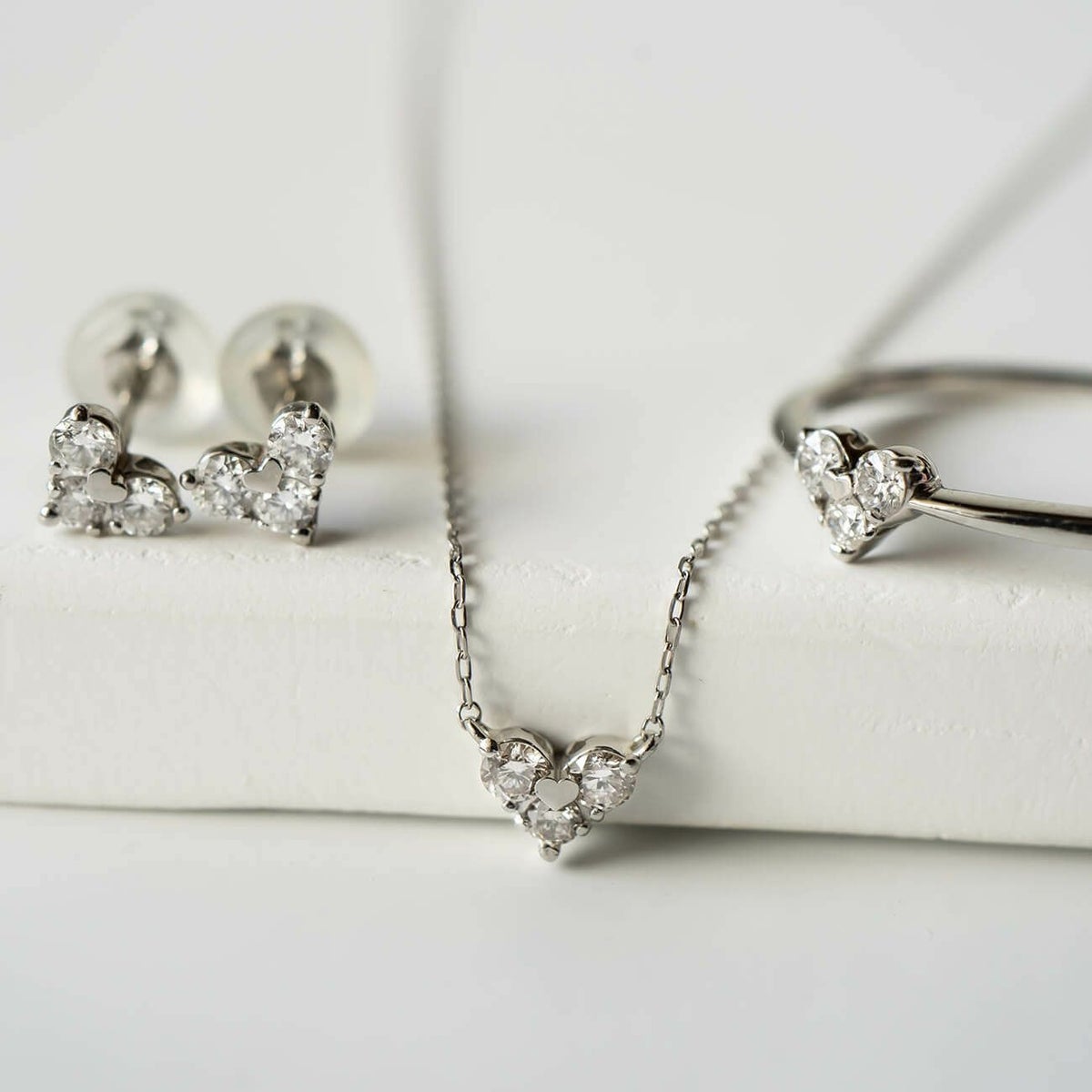 18kネックレスチェーンプラチナダイヤモンドトップ【majerta-nkマジェルタ】18金金属アレルギー対応レディースジュエリーダイヤハートネックレスゴールドシルバーアクセサリーk18クリスマスギフト女性プレゼント大人カジュアルおしゃれシンプル