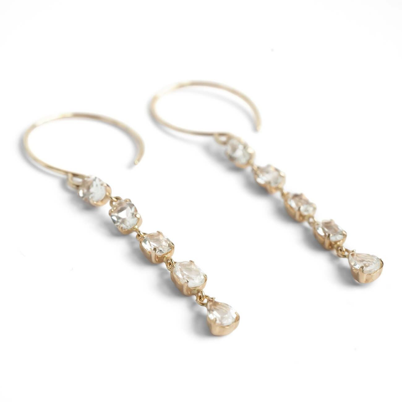 5連 ピアス 揺れる かわいい 天然石 【tresor-cinq トレゾール・サンク 5連 ピアス 揺れる かわいい 天然石 【tresor-cinq トレゾール・サンク