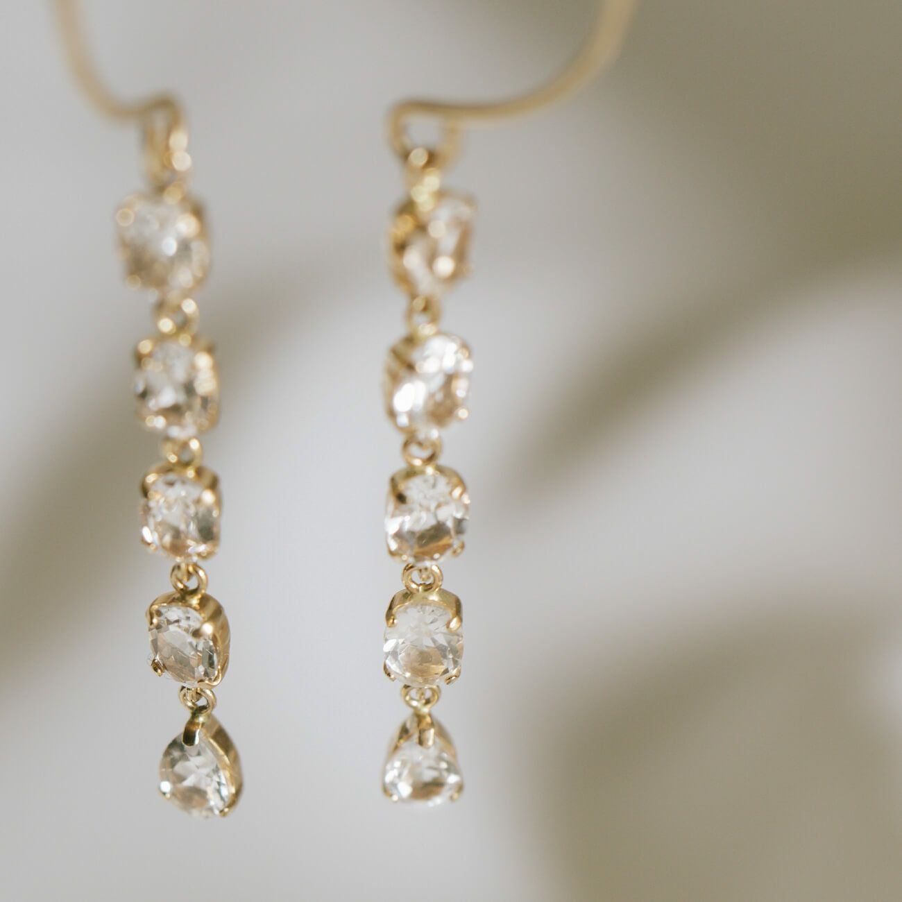 5連 ピアス 揺れる かわいい 天然石 【tresor-cinq トレゾール・サンク
