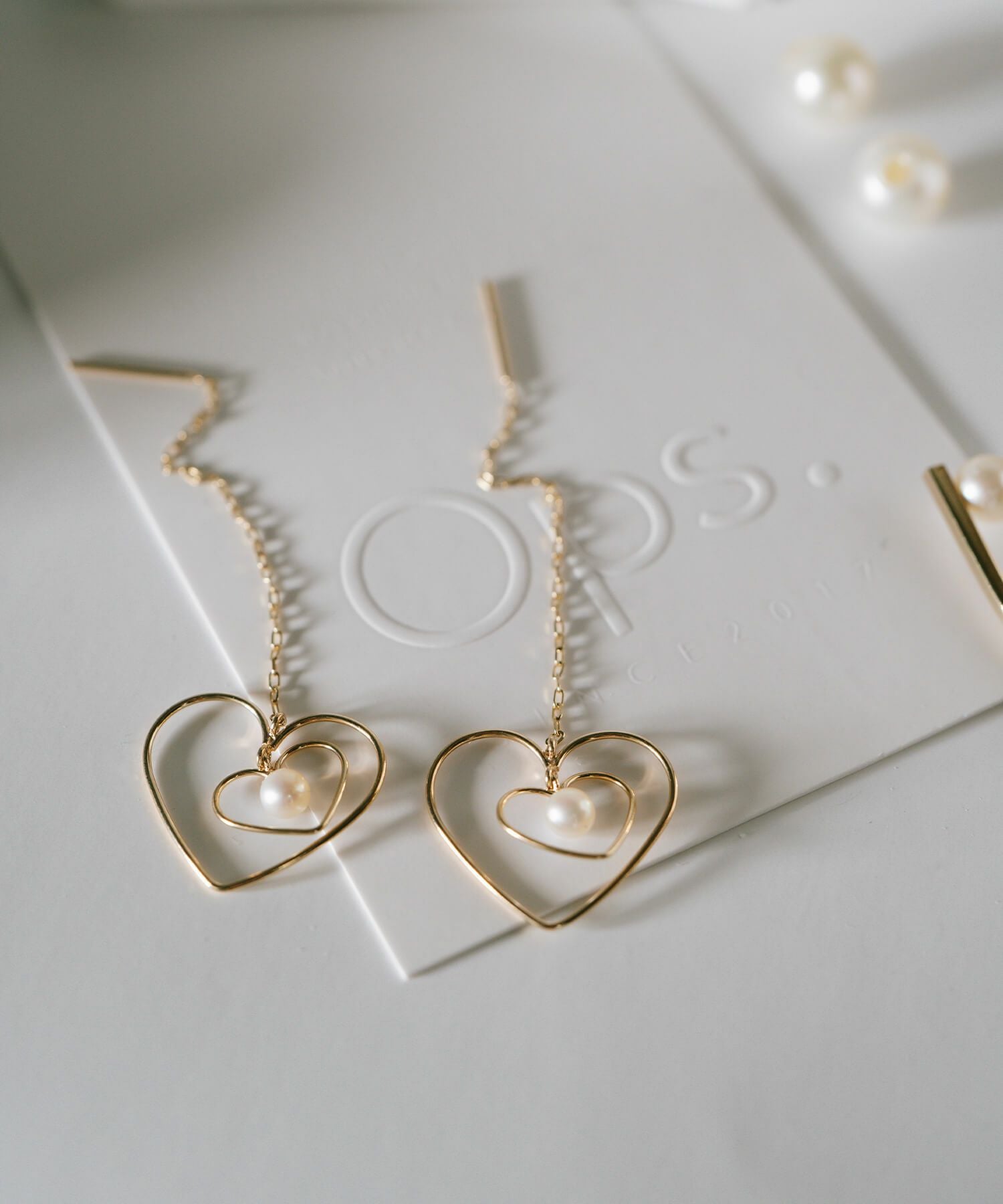 パール ピアス 揺れる ハート ピアス キラキラ 【perle-hearts-pe