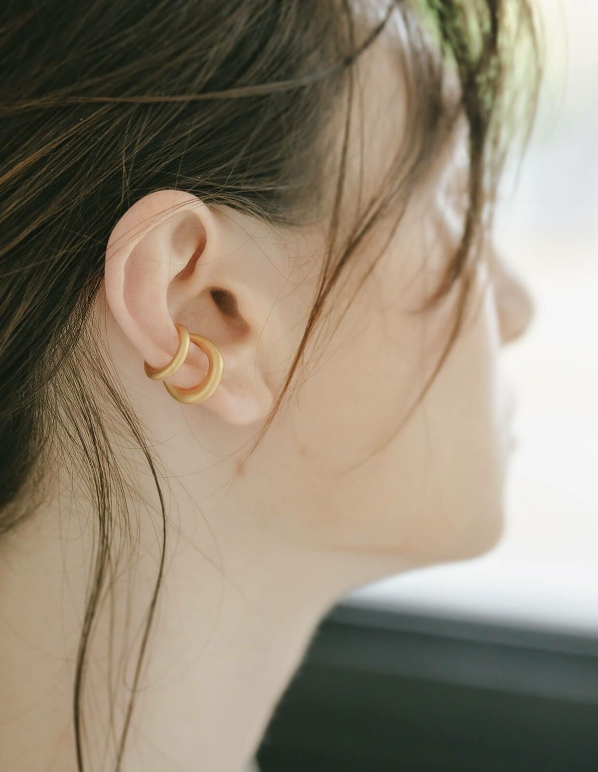 イヤーカフシンプルレディースシルバー925ノンホールピアスピアリング大ぶり【RHENEレーネ】18kゴールド仕上げイヤリングSilver925金属アレルギー対応片耳用フックピアスカジュアルフォーマルおしゃれ