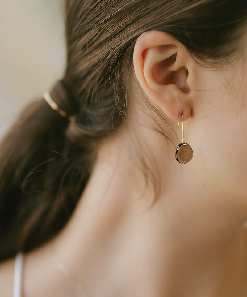 天然石ゴールドピアス10K金属アレルギー対応【lachtara-fyra-peラフターラ・フィーラ】スモーキークォーツブラウン多面カット10金k10ゴールド大きめピアス小ぶり大人おしゃれピアスシンプル大ぶり誕生石エレガント石パワーストーンお守り