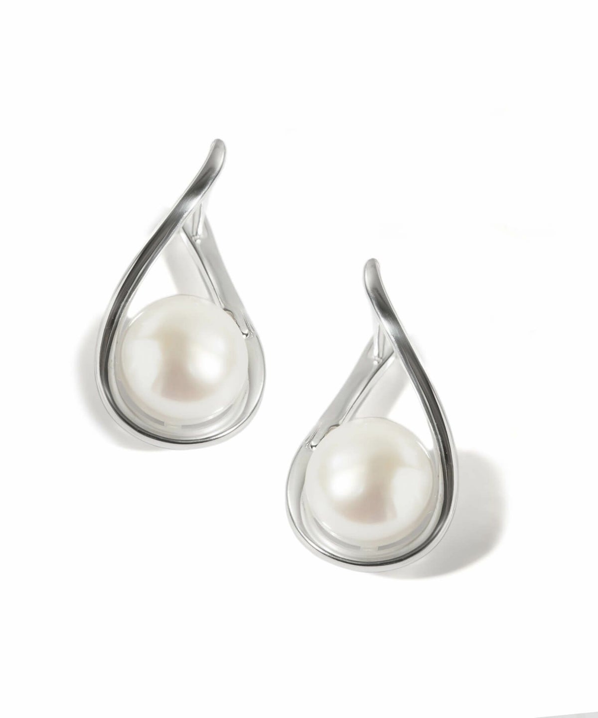 パールピアス一粒ぶら下がりシルバー925金属アレルギー対応フープ【Afrizo-fyraアフリジオ・フィラ】ドロップピアスピアス18k仕上げ真珠ピアス普段使いシルバーゴールドピアスニッケルフリーシンプルピアスプレゼント女性誕生日30代40代50代