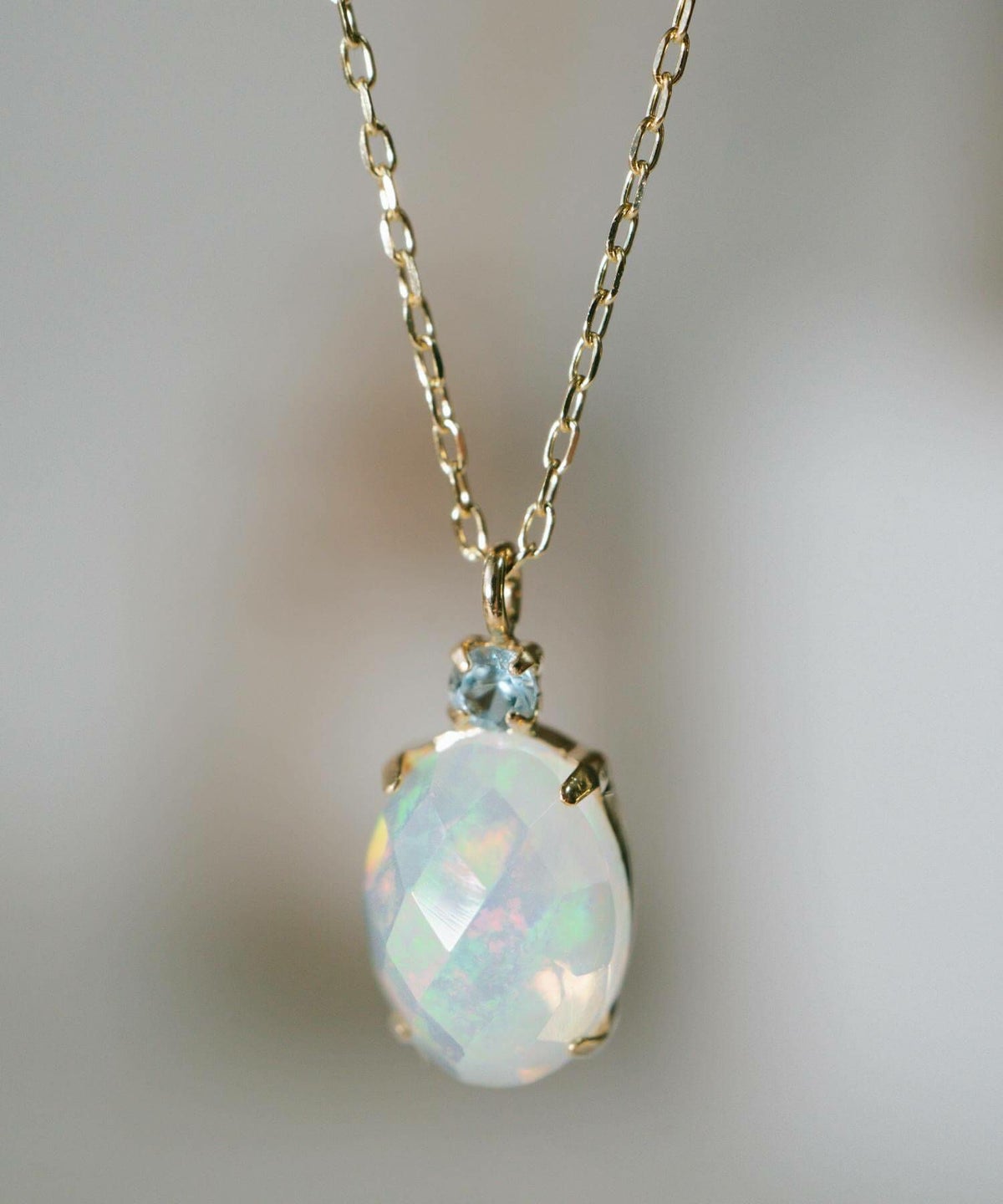 オパールネックレス天然石ブルートパーズイエローゴールド【gloa-noll-nkグロア・ノル】オーバルネックレスペンダントネックレスレディース40代50代30代10K金属アレルギー対応10金k10ゴールドおしゃれ誕生石ネックレスパワーストーンお守り