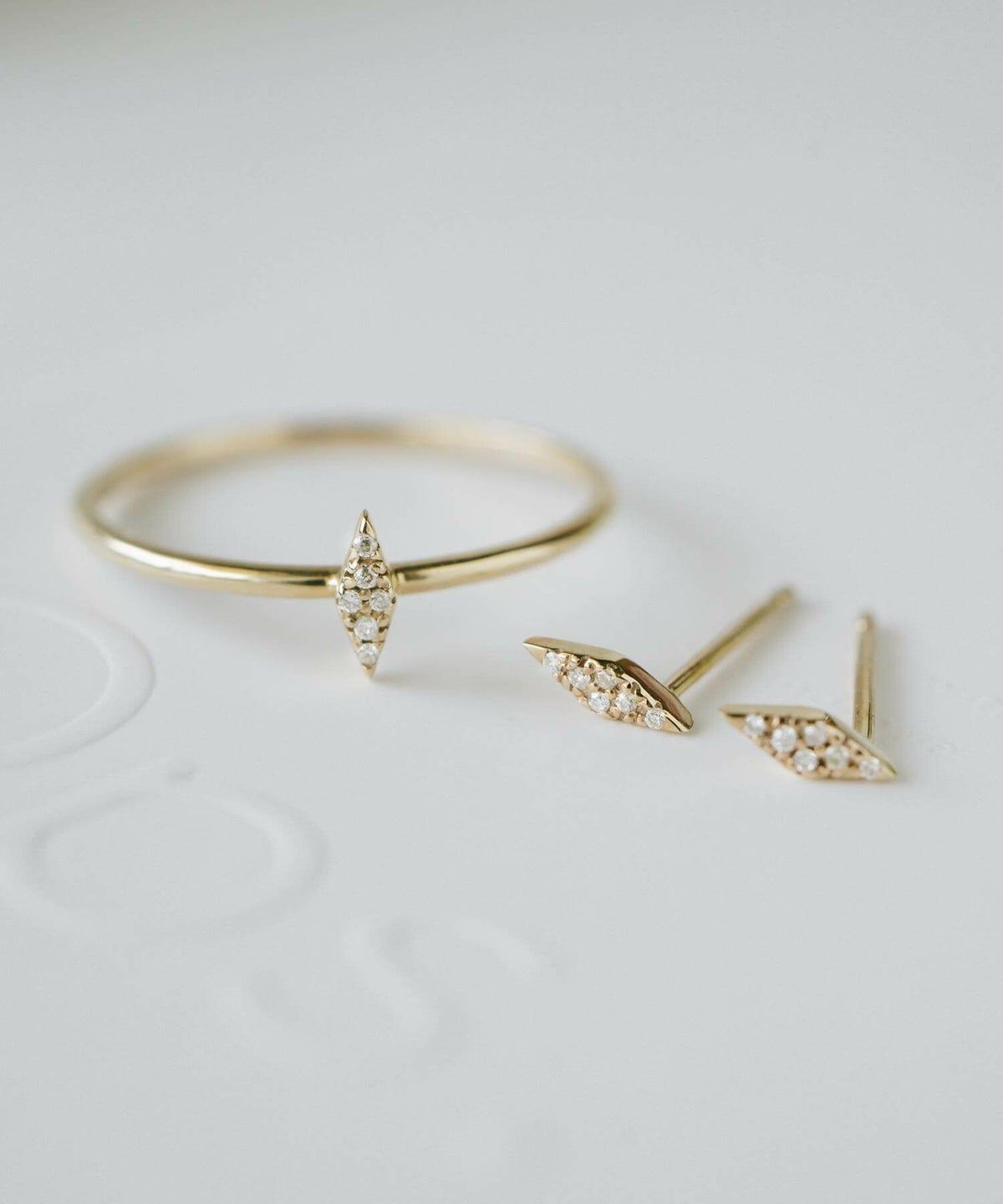 ひし形ゴールド金属アレルギー対応ピアスかわいい可愛い【fostellaフォステラ】ピアスおしゃれシンプルつけっぱなし目立たないダイヤモンドピアス女性誕生石極小ダイヤピアス10kk1010金ピアスレディース小さい大人