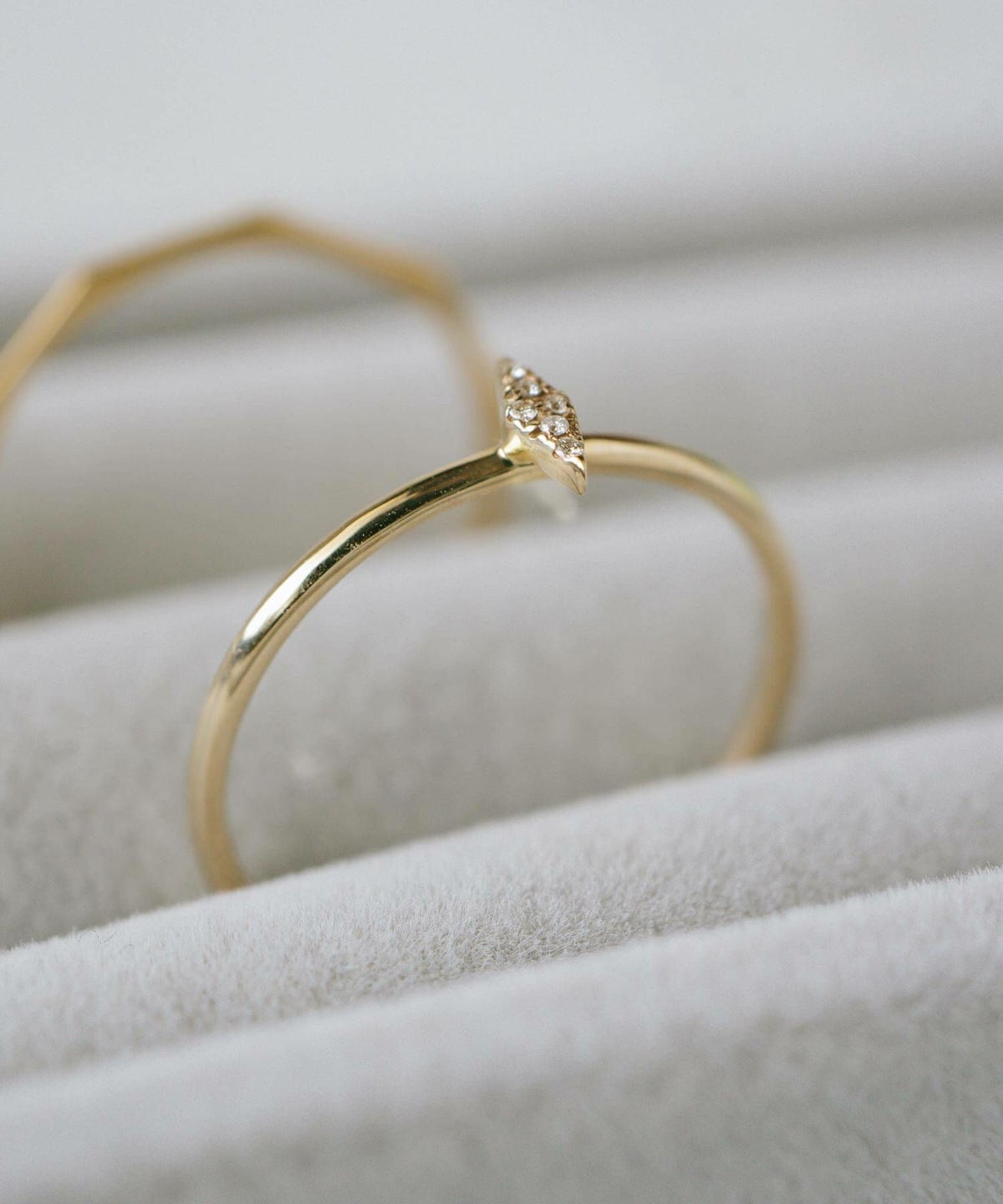 パヴェ重ね付けダイヤリングゴールド10k【fostellaフォステラ】人差し指k10リング10金指輪ダイヤモンドリング50代スリム40代30代誕生日プレゼント女性ひし形リングメレダイヤ金属アレルギー対応細い極細華奢重ね付けリング金指輪