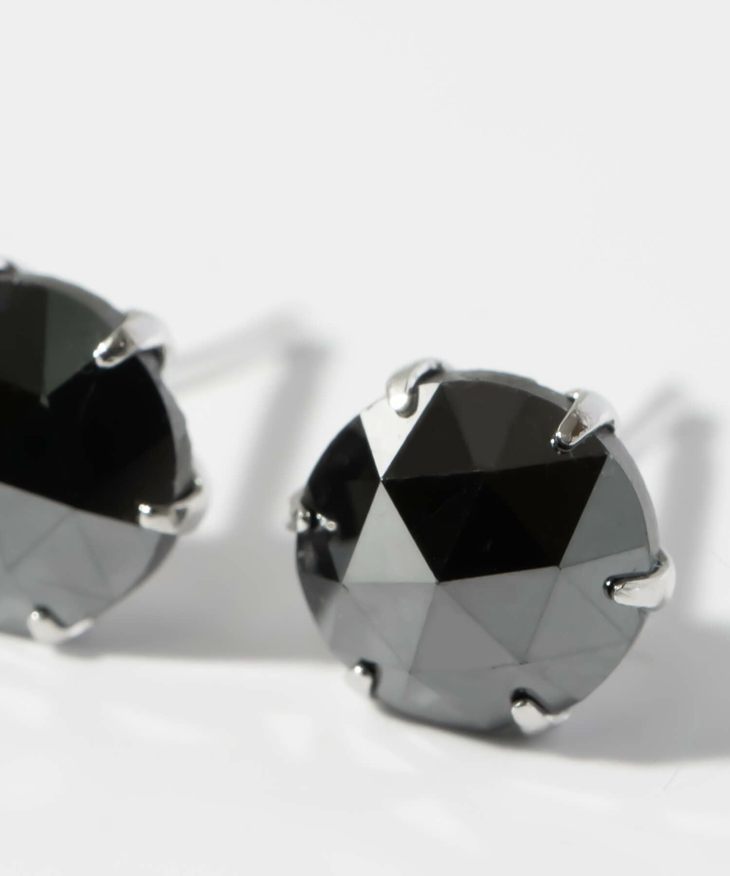 ブラックダイヤモンド ピアス プラチナ レディース メンズ 【rosa