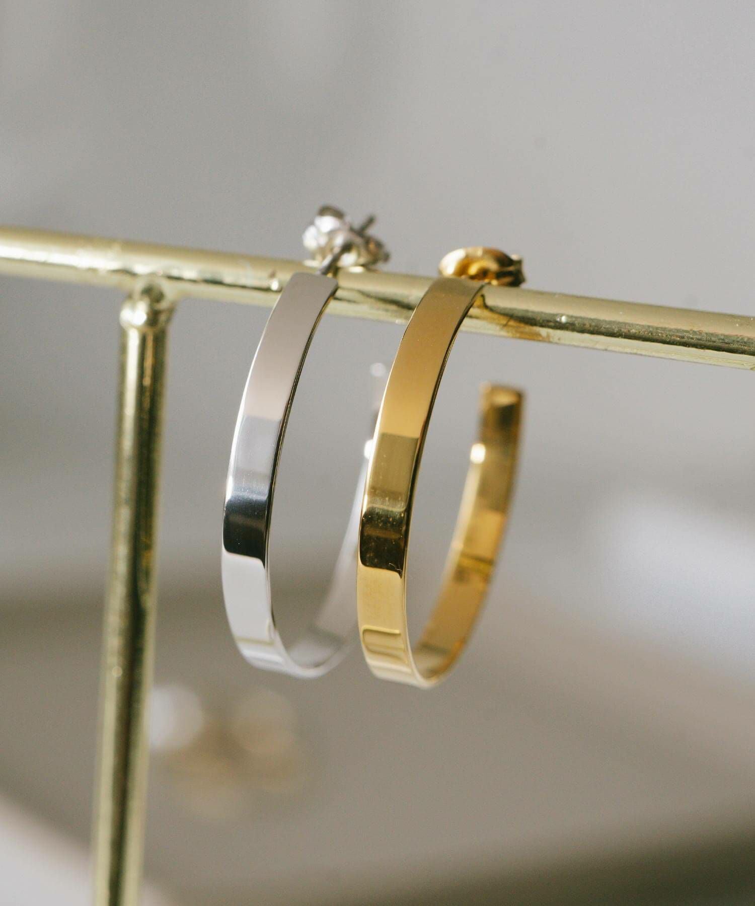 ピアス フープ 3mm 18金 仕上げ 18k 小さめ フープピアス 【lamina