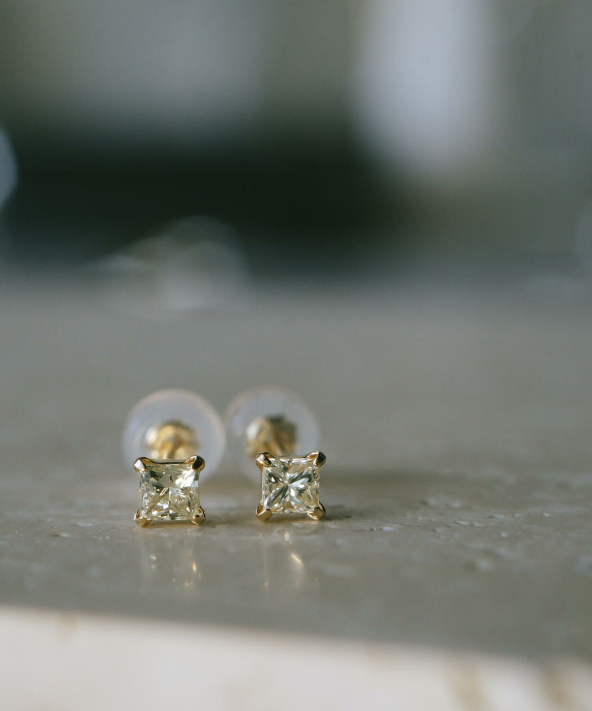 ゴールド 18k ダイヤ ピアス ダイヤモンド 一粒 レディース ブランド プリンセスカット