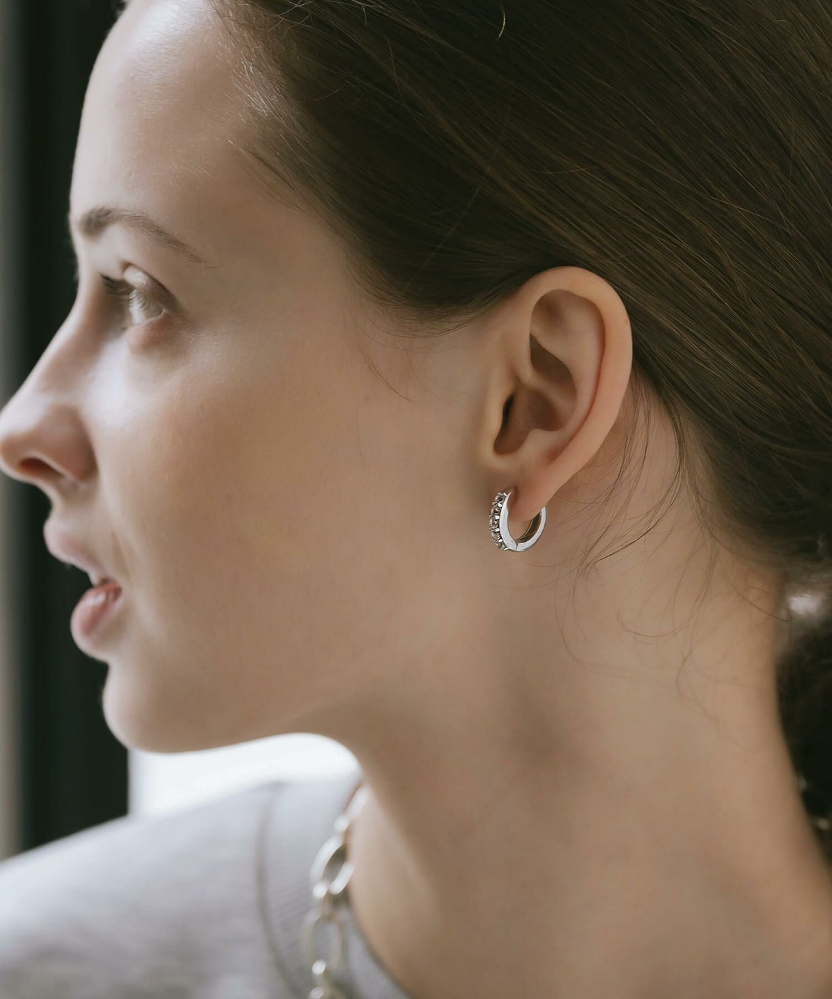 フープピアス 大ぶり 大きめ シルバー 925 フープ ピアス ホワイトトパーズ 【elveria エルベリア】 天然石 ピアス 金属アレルギー キラキラ クリスタルパヴェ 両耳用 ラインストーン 人気 大人 可愛い おしゃれ