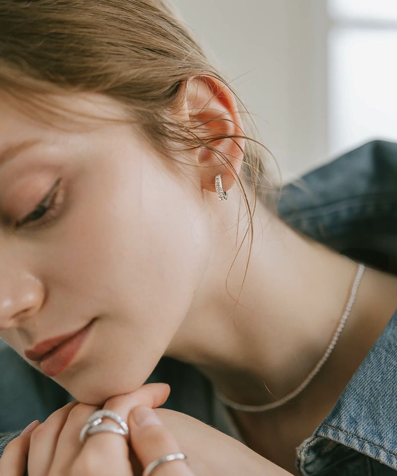 フープピアス 大ぶり 大きめ シルバー 925 フープ ピアス ホワイトトパーズ 【elveria エルベリア】 天然石 ピアス 金属アレルギー キラキラ クリスタルパヴェ 両耳用 ラインストーン 人気 大人 可愛い おしゃれ