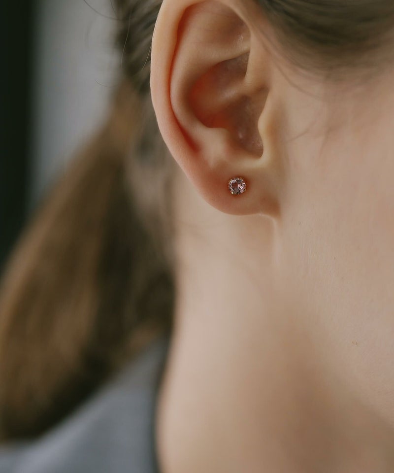 ピアス 一粒 天然石 【enlille-nova エンリル・ノヴァ】  ゴールド K10 金属アレルギー対応 タンザナイト ブルートパーズ トルマリン  ブランド 10K 10金 小さめ 小さい 小ぶり 大人 おしゃれ シンプル レディース  誕生石 エレガント 石 パワーストーン お守り 軽量 推し色