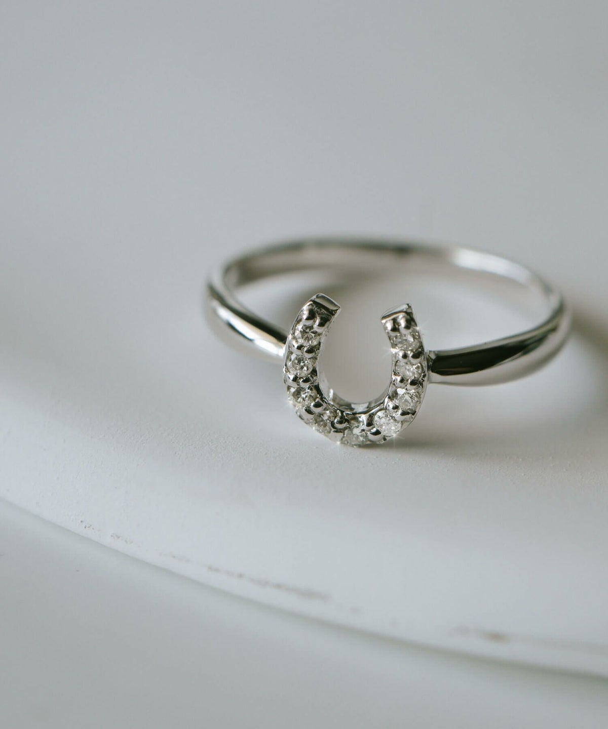 k10 ホワイトゴールド リング 指輪 レディース ダイヤ おしゃれ シンプル ピンキーリング 【equina エクイナ】 ダイヤモンド 指輪 10金 リング 10K プレゼント 女性 誕生日 母 還暦祝い 指輪 ブランド 人気 20代 30代 40代 50代 プレゼント 大人 ピンキー リング