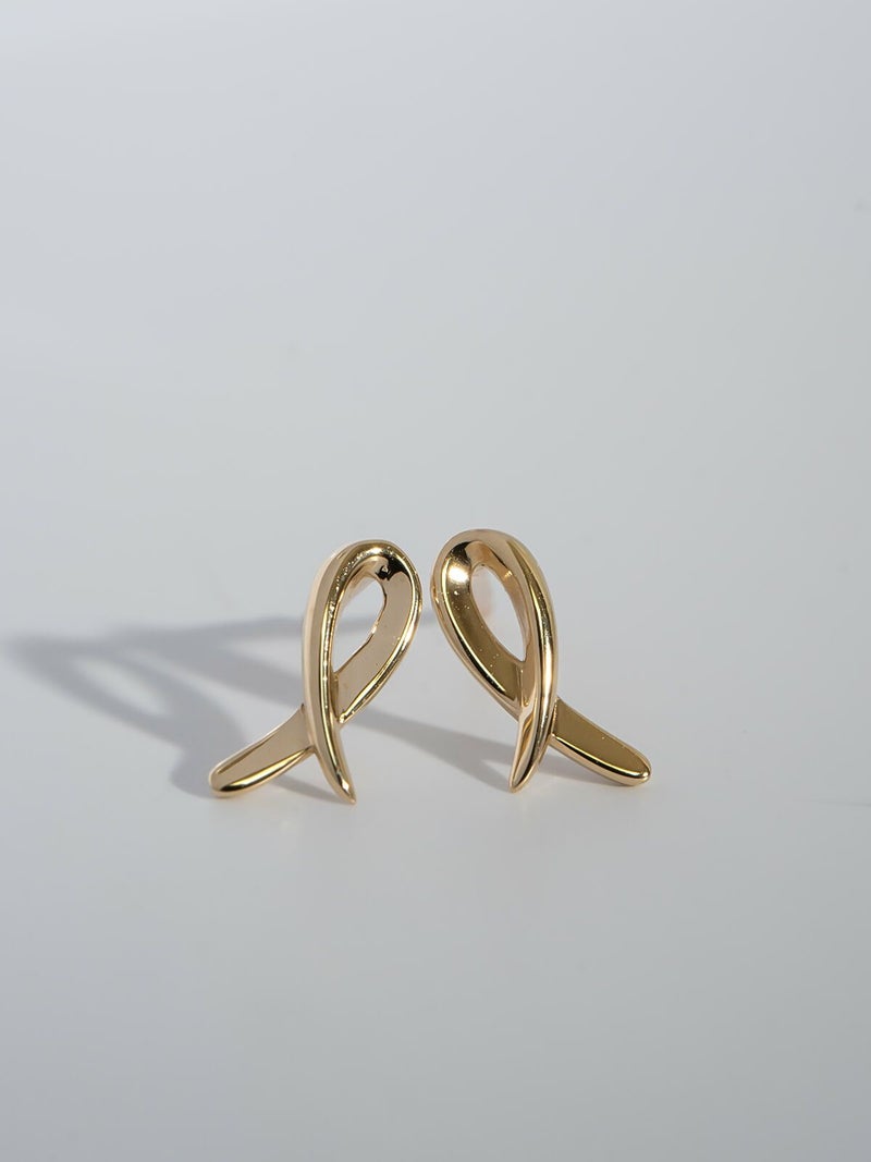 18k つけっぱなし ピアス  【elpia-pe エルピア】 k18 18金 ピアス ゴールド金属アレルギー リボン 小さめ 小ぶり 小さい シンプル 上品 繊細 エレガント 可愛い カジュアル フォーマル レディース ジュエリー アクセサリー 軽量 アウェアネスリボン ループリボン