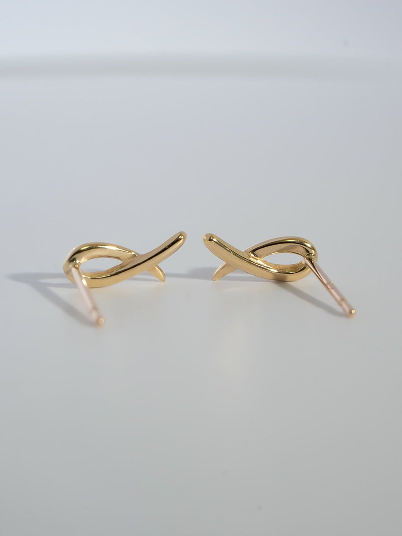 18k つけっぱなし ピアス  【elpia-pe エルピア】 k18 18金 ピアス ゴールド金属アレルギー リボン 小さめ 小ぶり 小さい シンプル 上品 繊細 エレガント 可愛い カジュアル フォーマル レディース ジュエリー アクセサリー 軽量 アウェアネスリボン ループリボン