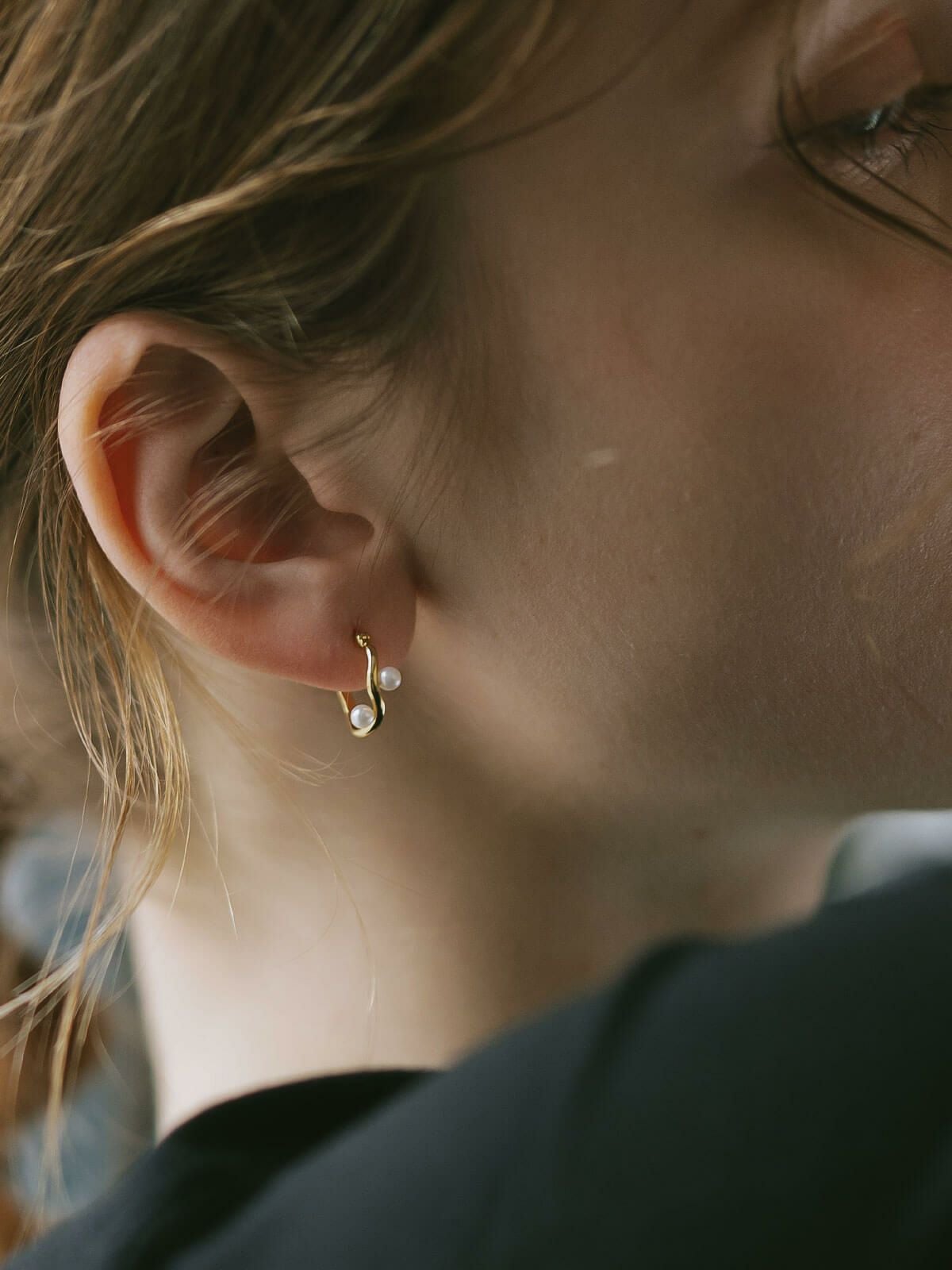 真珠 パール ピアス 揺れる フープ 金属アレルギー対応 18K 仕上げ 淡水パール 【afrizo-nadia アフリジオ・ナディア】 フープピアス レディース ピアス 大人 小さめ シルバー925 ピアス 小さい 小ぶり プレゼント 女性 誕生日 彼女 記念日